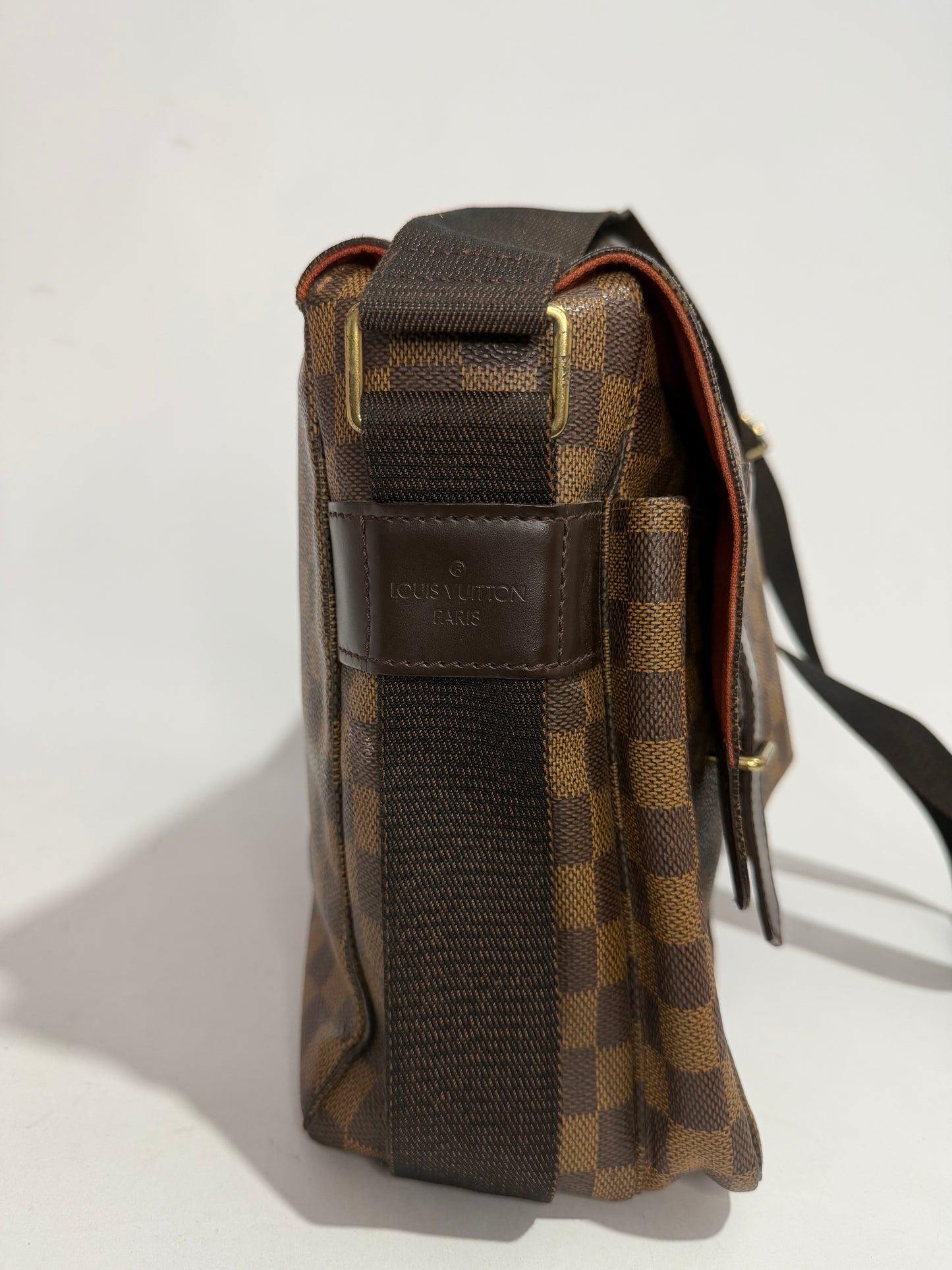 LOUIS VUITTON
Damier Ebene Broadway Messenger Bag