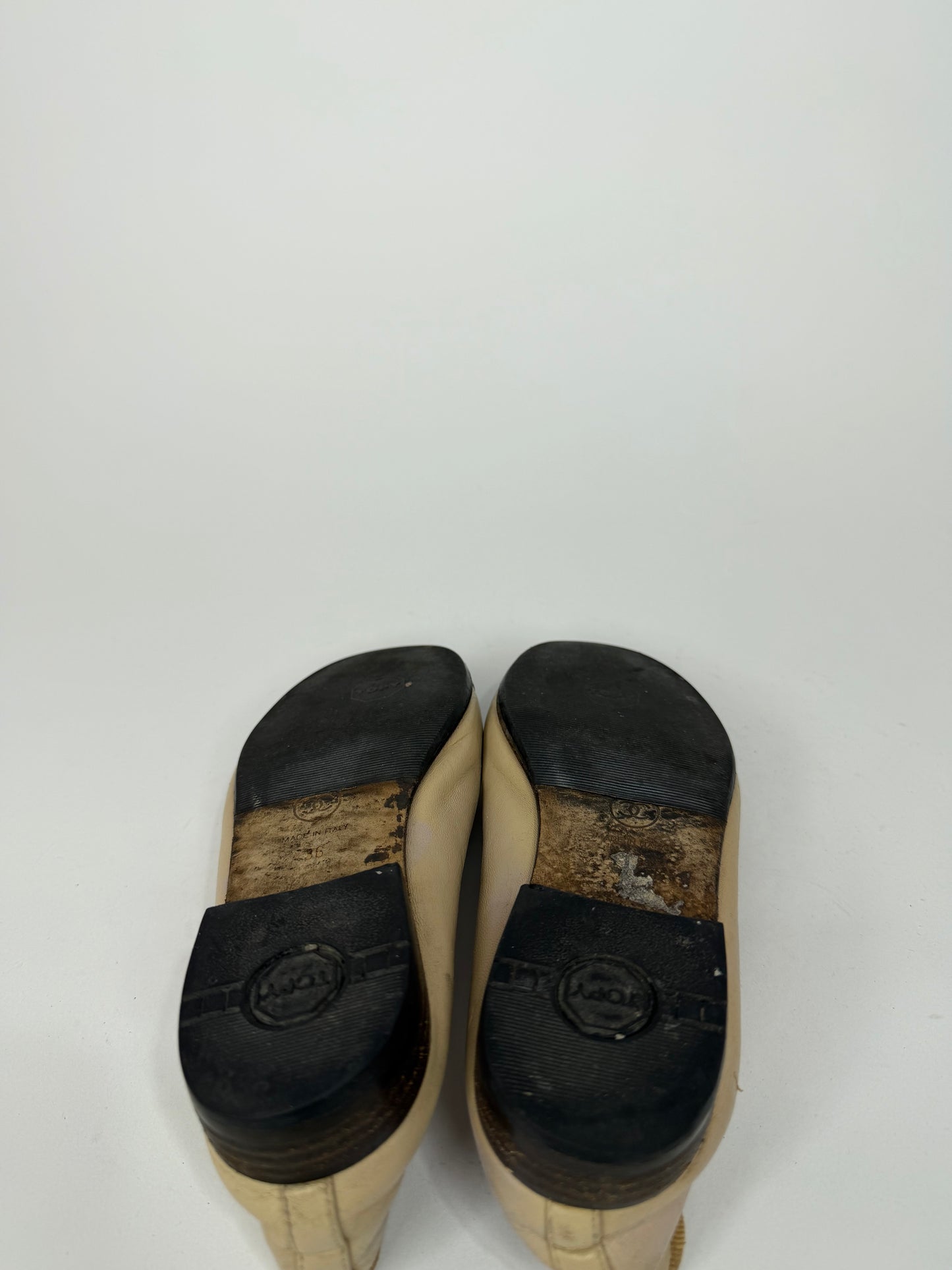 CHANEL Beige/Black Lambskin Leather CC Ballet Flats Size 36 EU/ 6 US / 3 UK