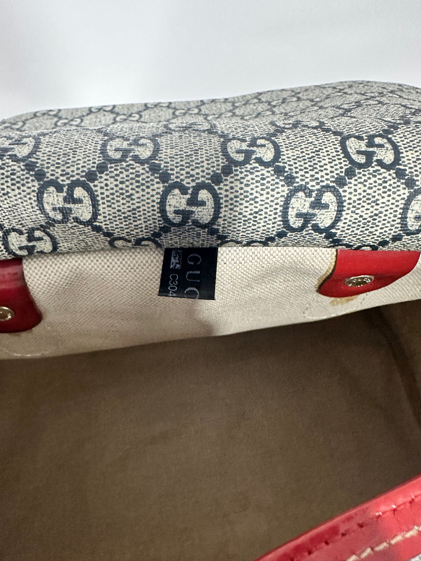 GUCCI
Blue/Red GG Coated Canvas Tattoo Heart Medium Joy Boston Bag