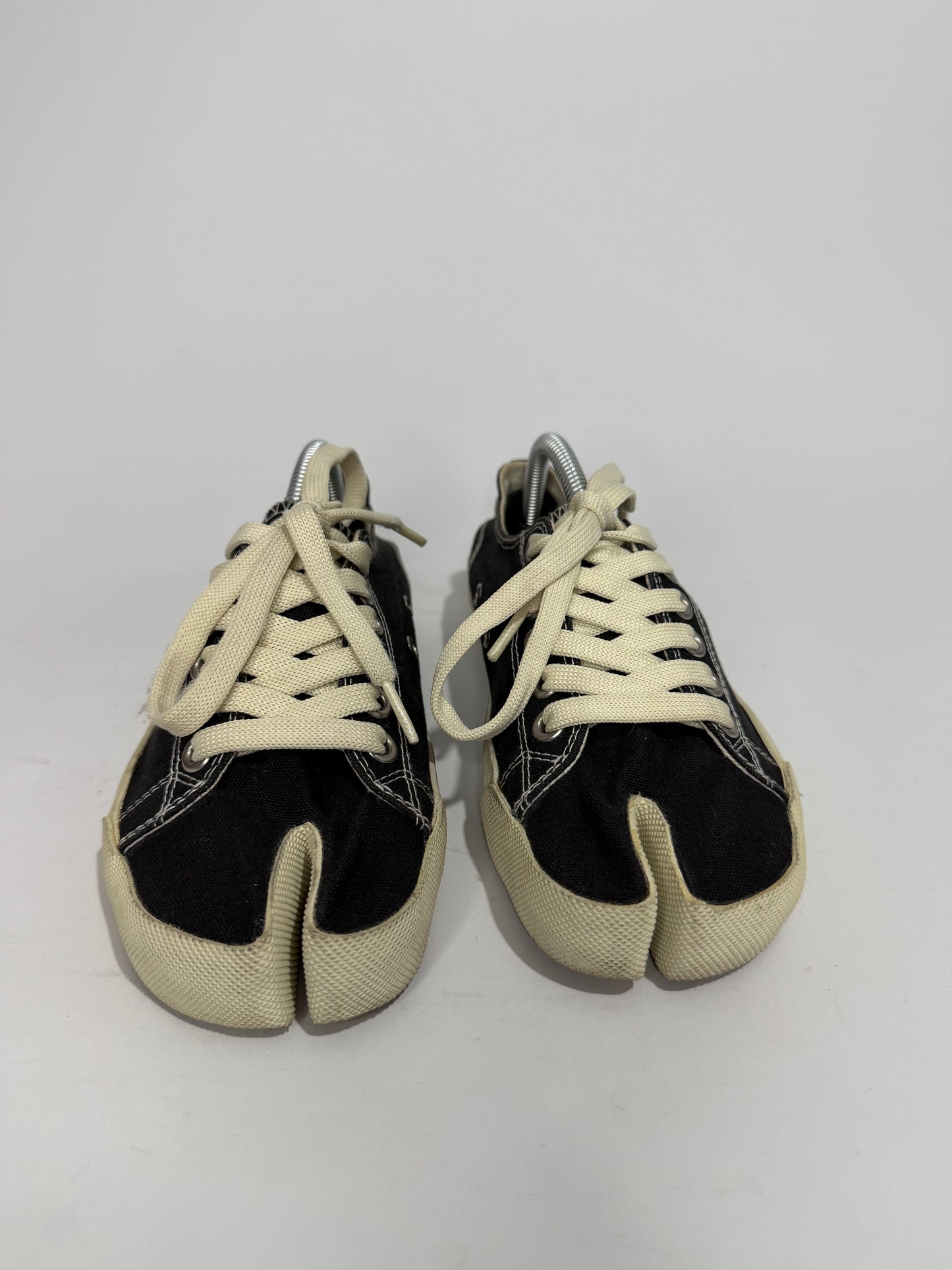 Maison Margiela 22 Tabi Low Sneaker Size 35 EU/ 5 US/ 2UK