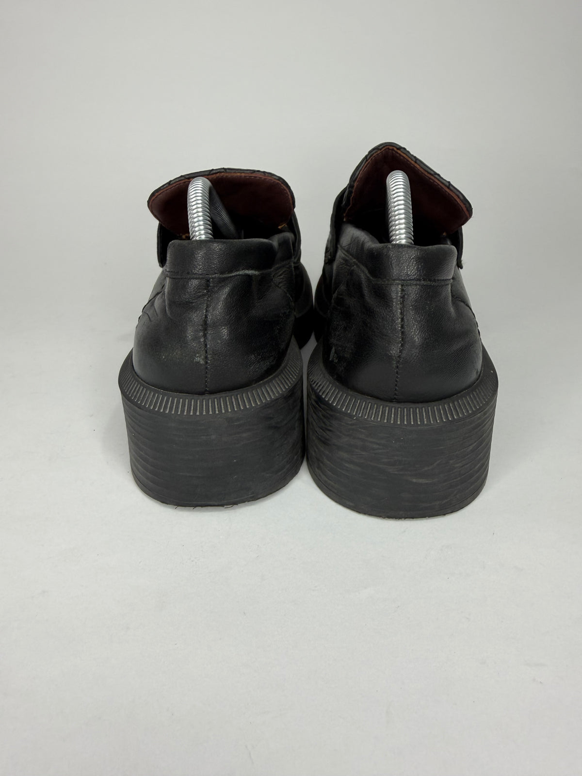 CHANEL
Lambskin Quilted CC Turnlock Loafers Black Size 38 EU/ 8 US/ 5 UK