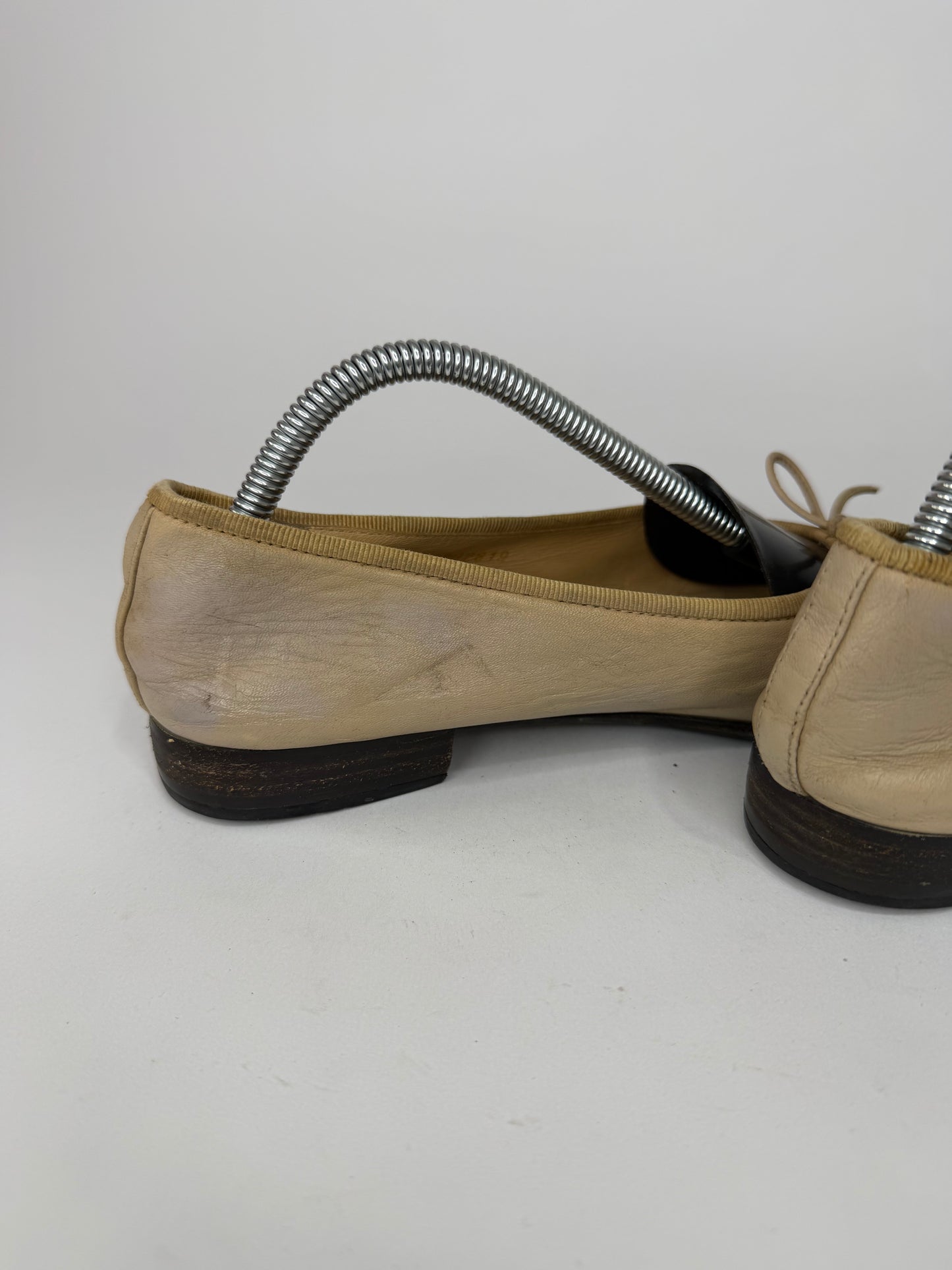 CHANEL Beige/Black Lambskin Leather CC Ballet Flats Size 36 EU/ 6 US / 3 UK