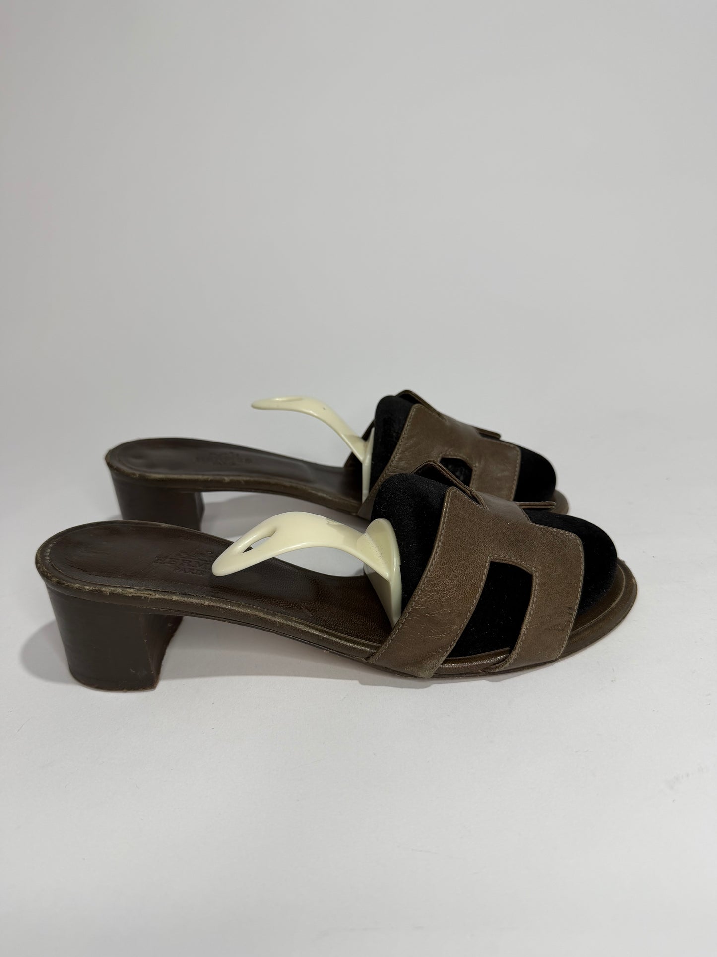 Hermès Oasis H Cut-Out Leather Mule Sandals Brown | Size 37 | Block Heel