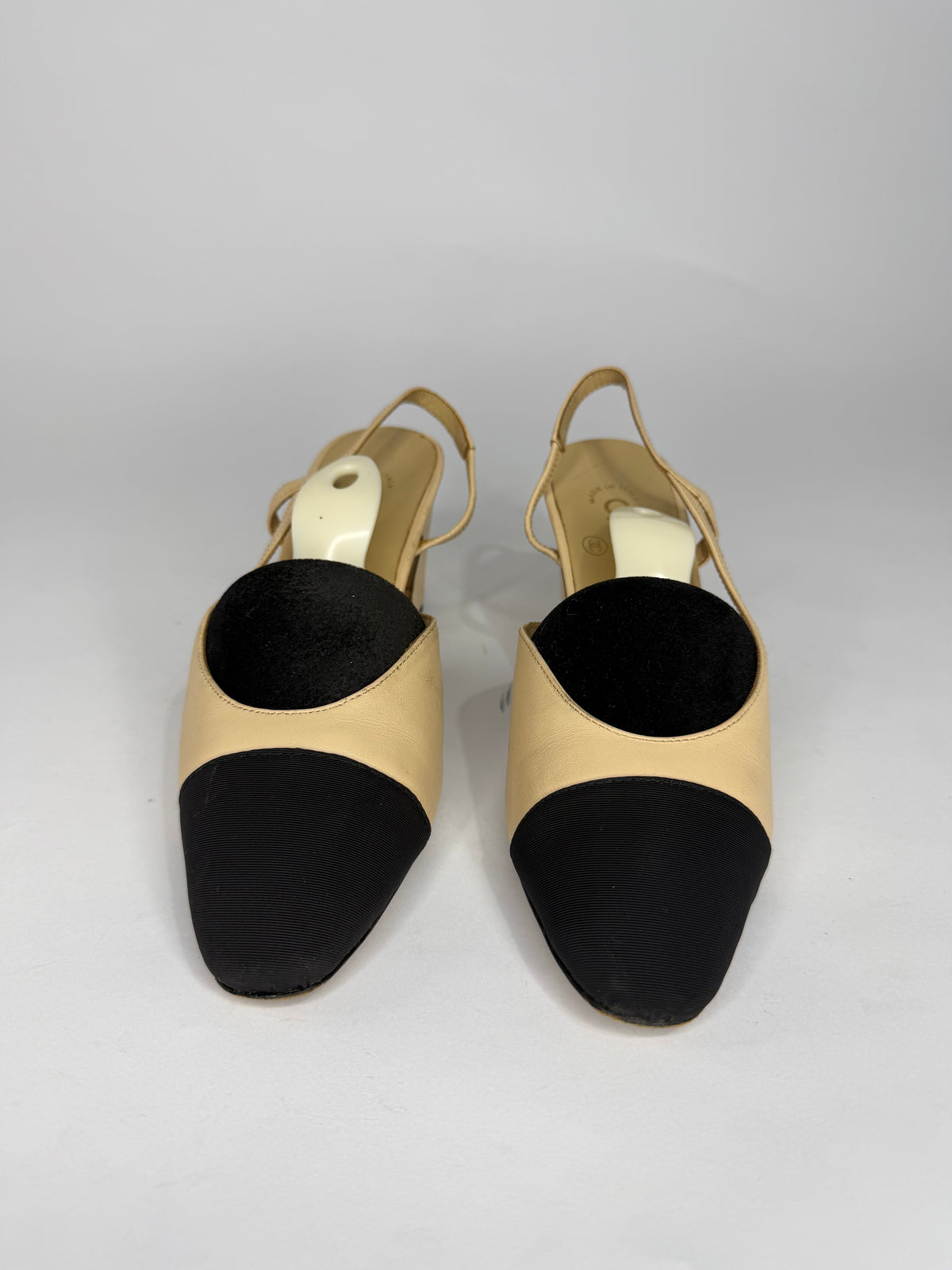 Chanel Beige/Black Leather and Canvas CC Slingback Pumps Size 35 EU/5 US
