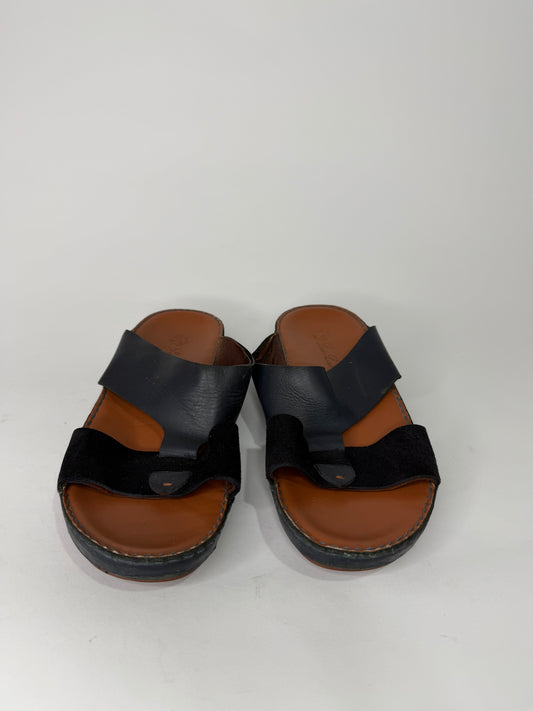 Loro Piana New Buckle Sandal
Ox Leather Sandals Size 41 EU/ 7.5 UK/ 8.5 US