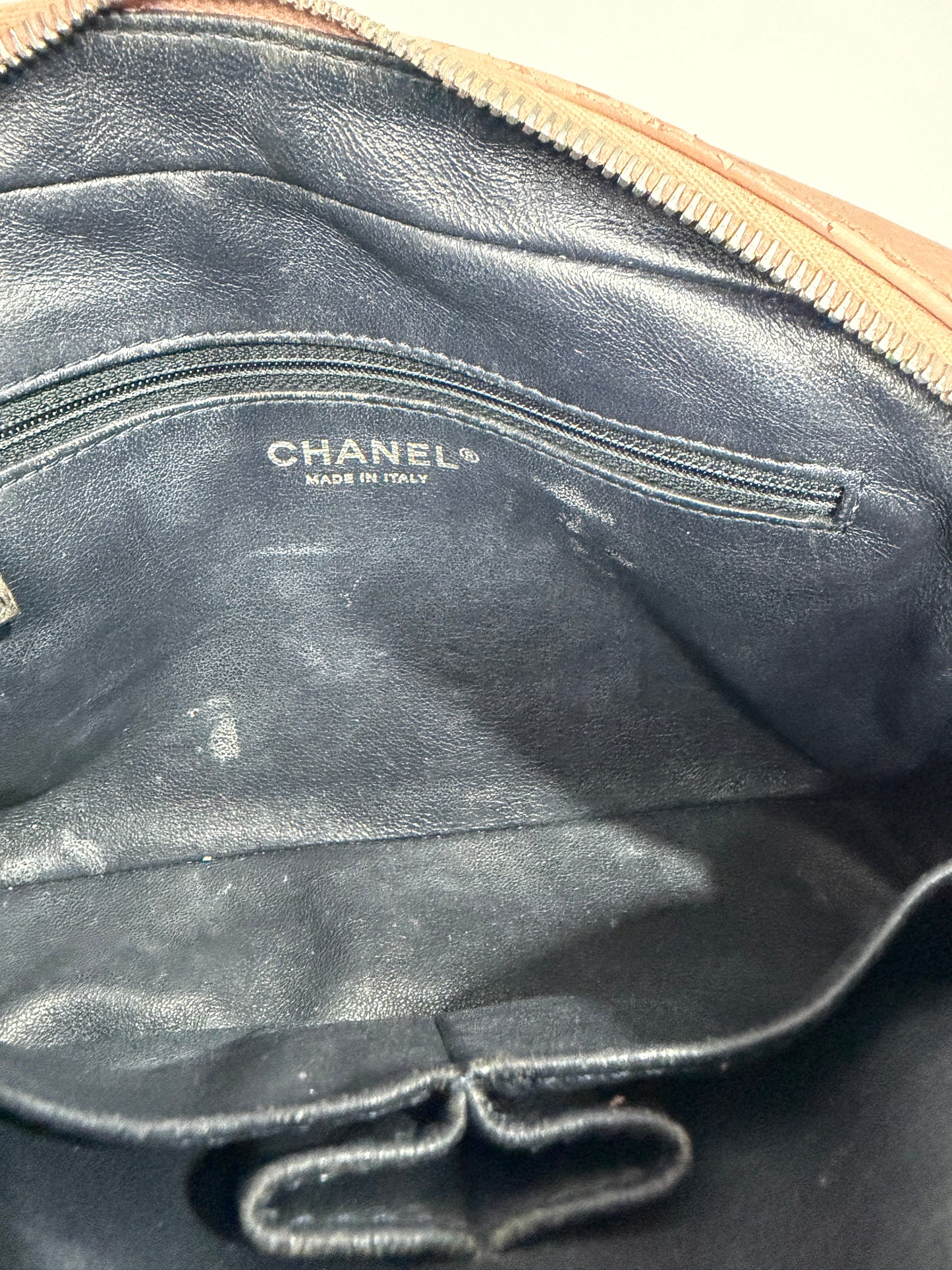 CHANEL
Pink Caviar And Quilted Lambskin Leather CC Break Camera Case Bag