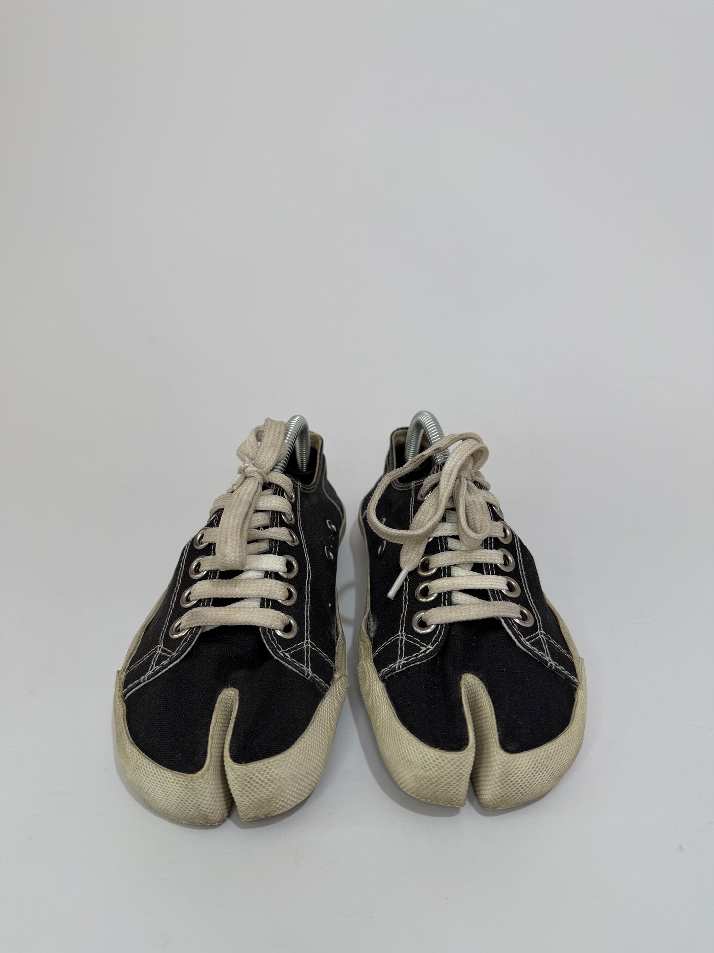 Maison Margiela 22 Tabi Low Sneaker Size 35.5 EU/ 5.5 US/ 2.5UK