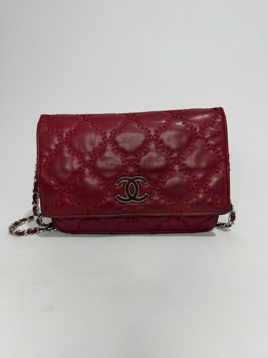 Chanel
Double Stitch Hamptons Wallet On Chain