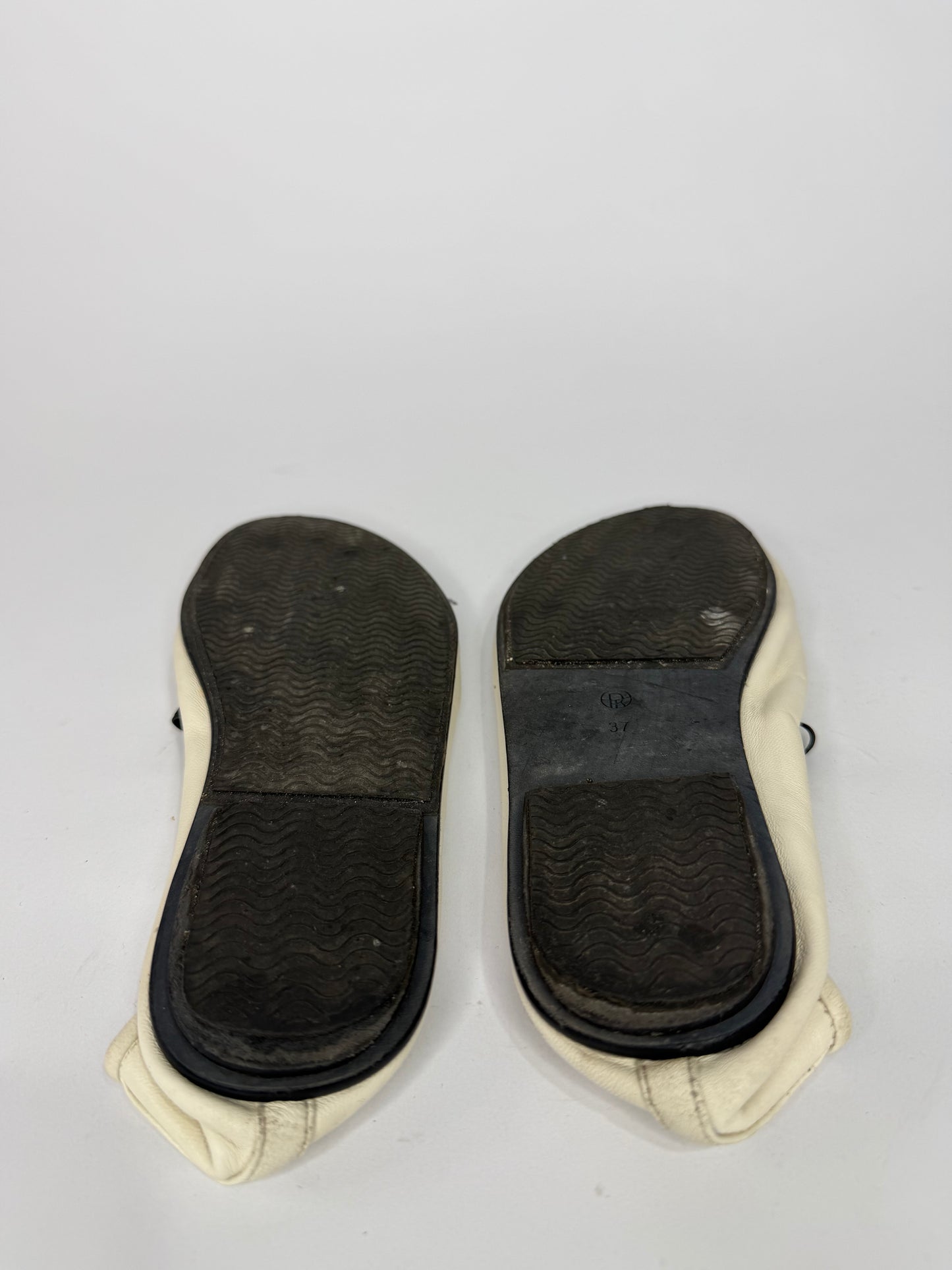The Row Off White Leather Elastic Ballet Flats Size 37 EU/ 7 US