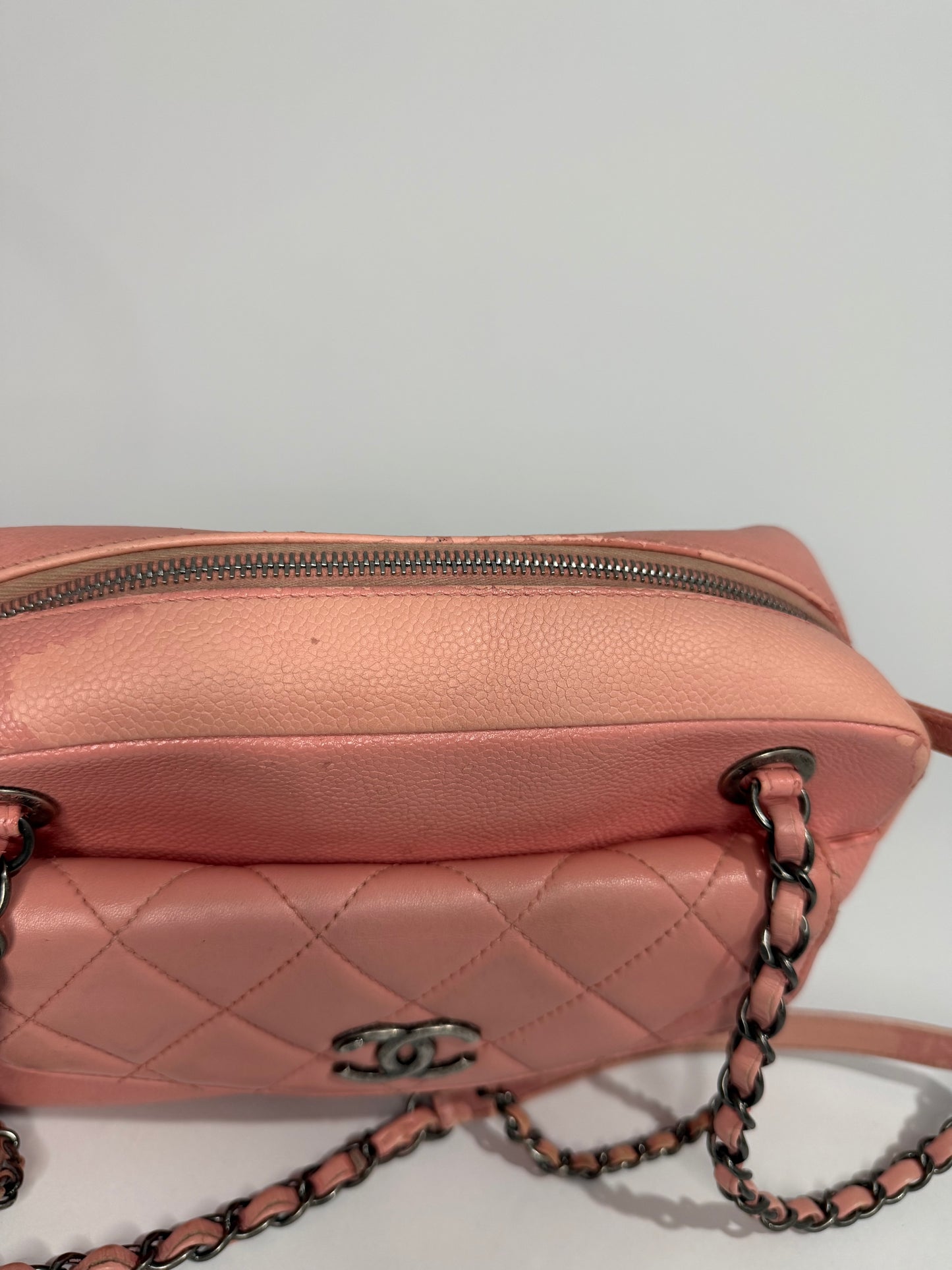 CHANEL
Pink Caviar And Quilted Lambskin Leather CC Break Camera Case Bag