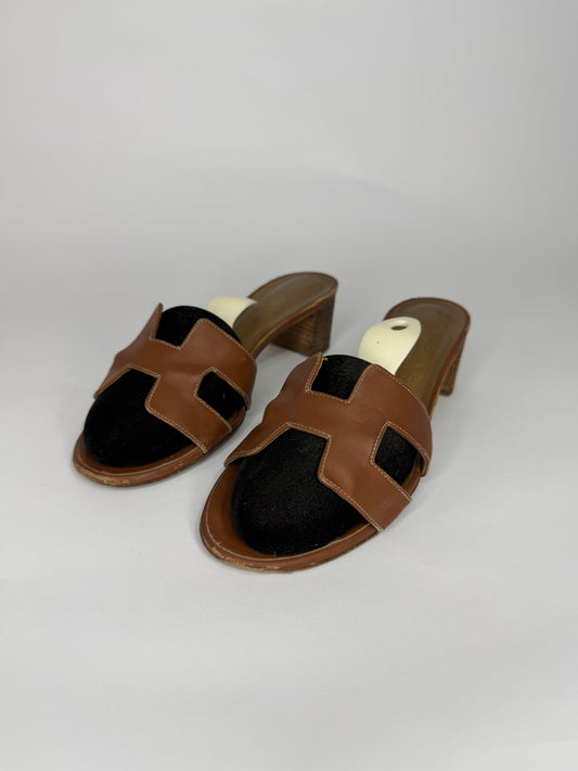Hermes Brown Leather Oasis Slide Sandals Size 39 EU/ 9 US/ 6 UK