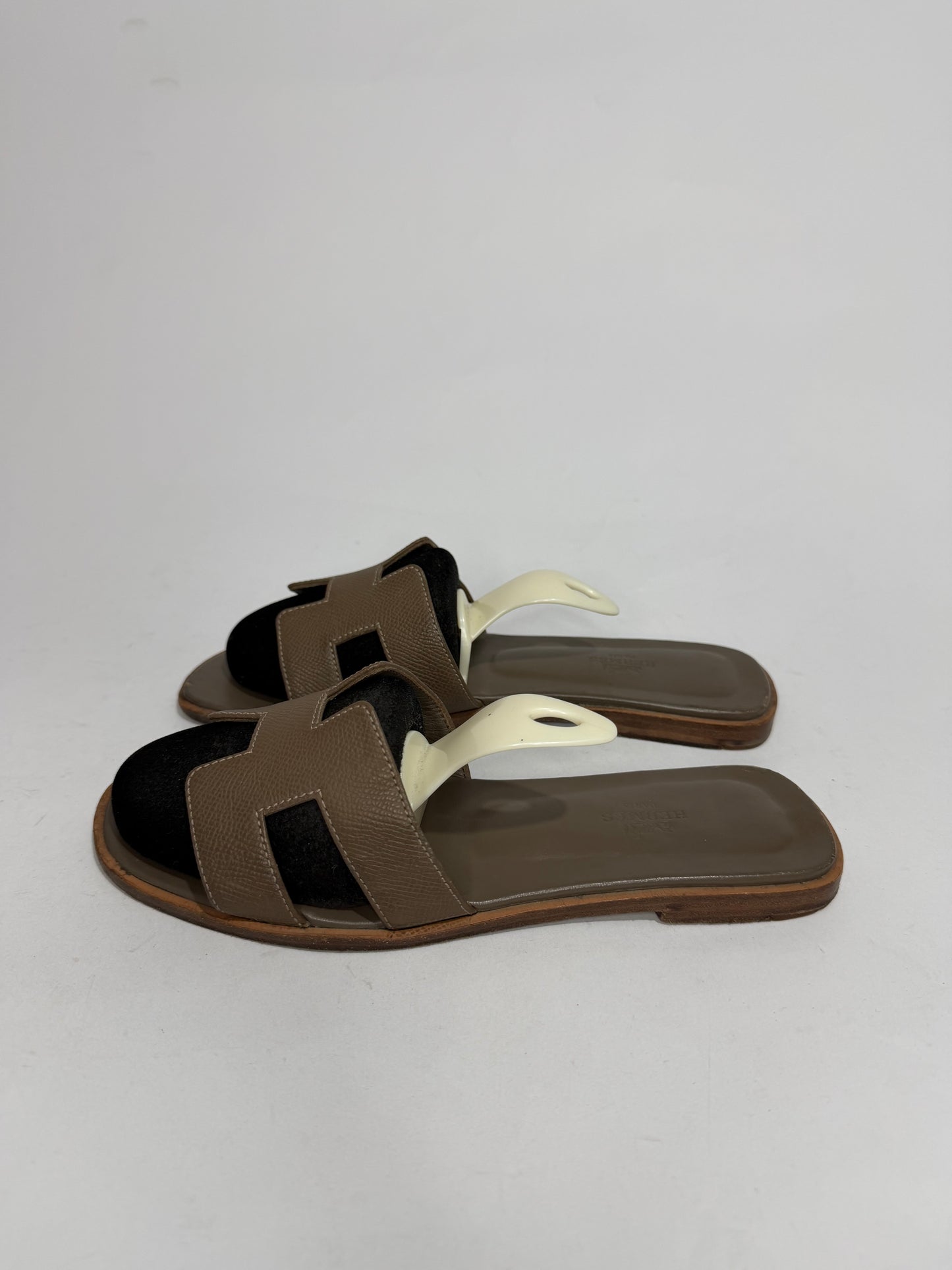 HERMES Grey Epsom Oran Sandals Size 38 EU/8 US / 5 UK