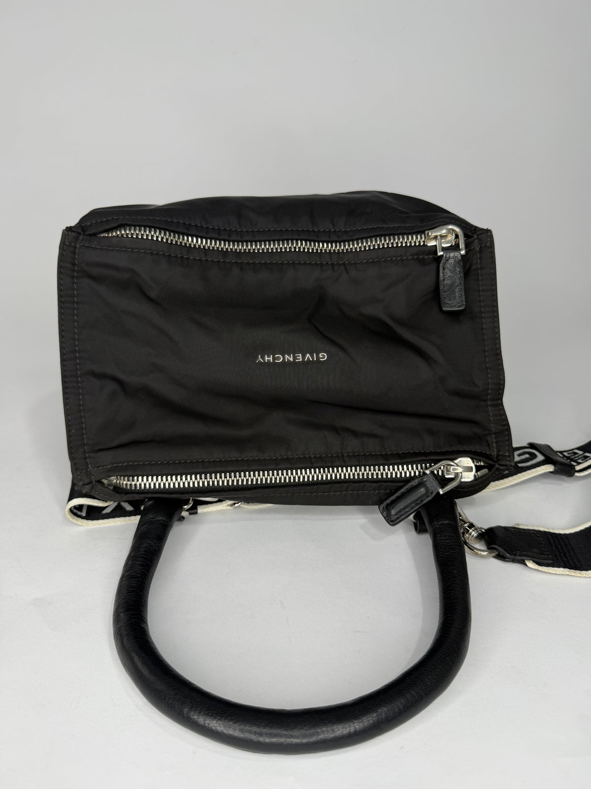 Givenchy
Mini Pandora Bag