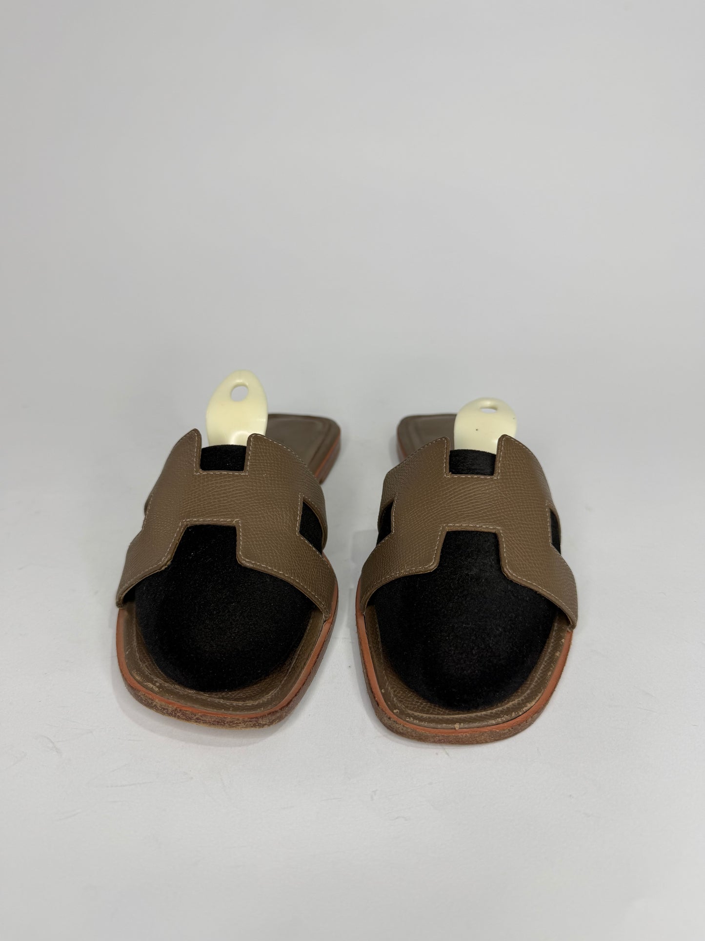 HERMES Grey Epsom Oran Sandals Size 38 EU/8 US / 5 UK