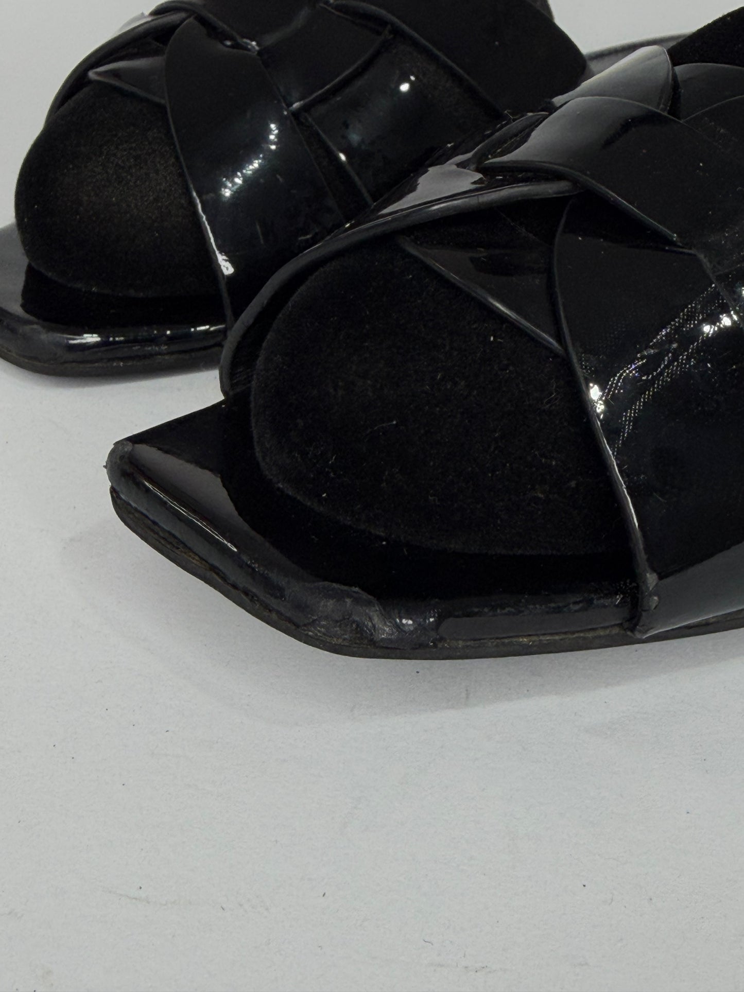 Saint Laurent Paris Black Patent Leather Tribute Flat Sandals Size 39.5 EU/ 9.5 US/ 6.5 UK