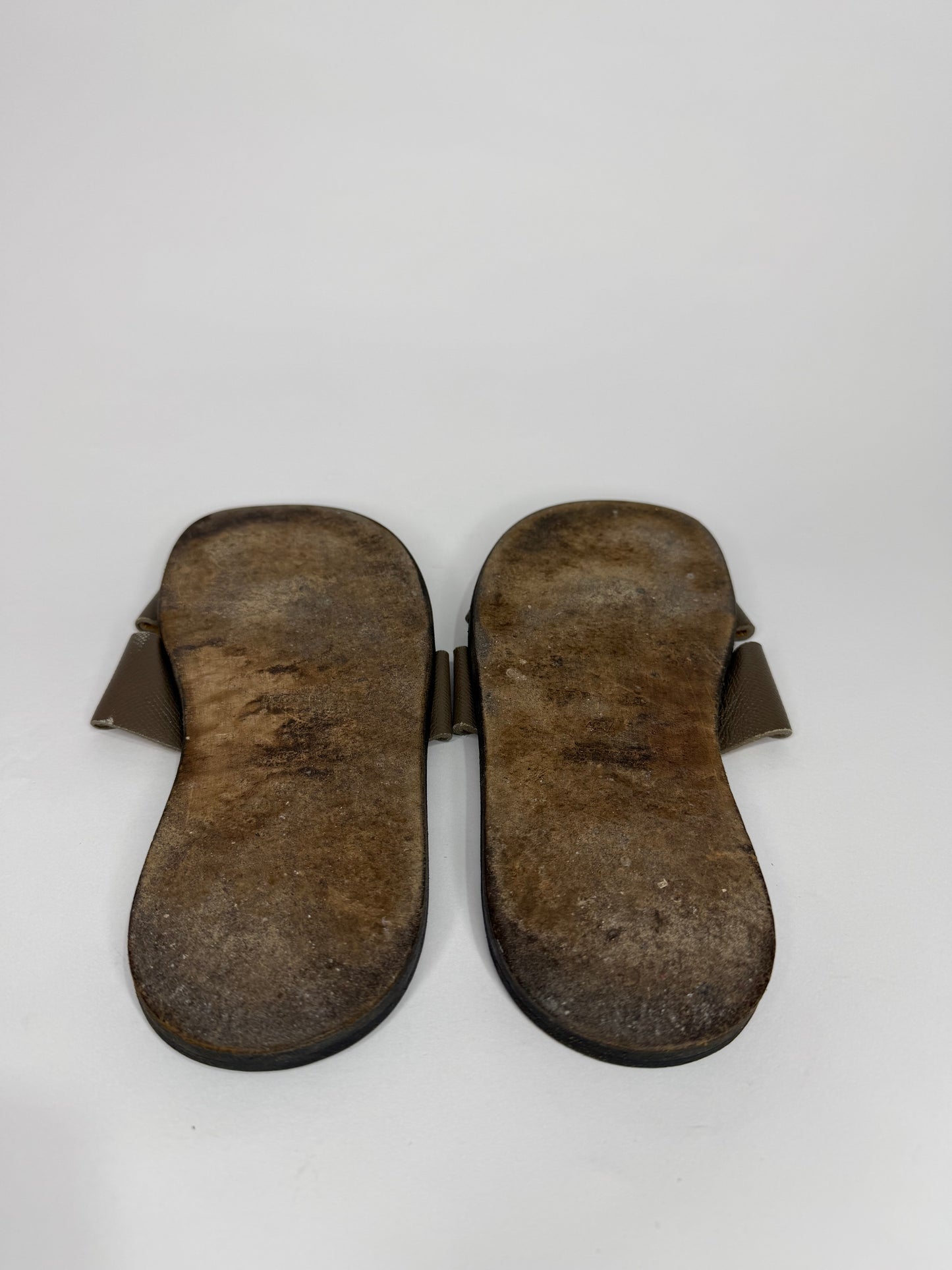 Hermes Beige Izmir Epsom Leather sandal Grey Size 42.5 EU/ 8.5 UK/ 9.5 US