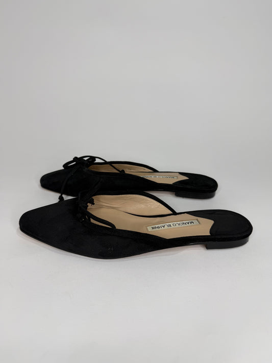 Manolo Blahnik
Suede Bow Accents Mules
Women's Size: 9 | IT 39