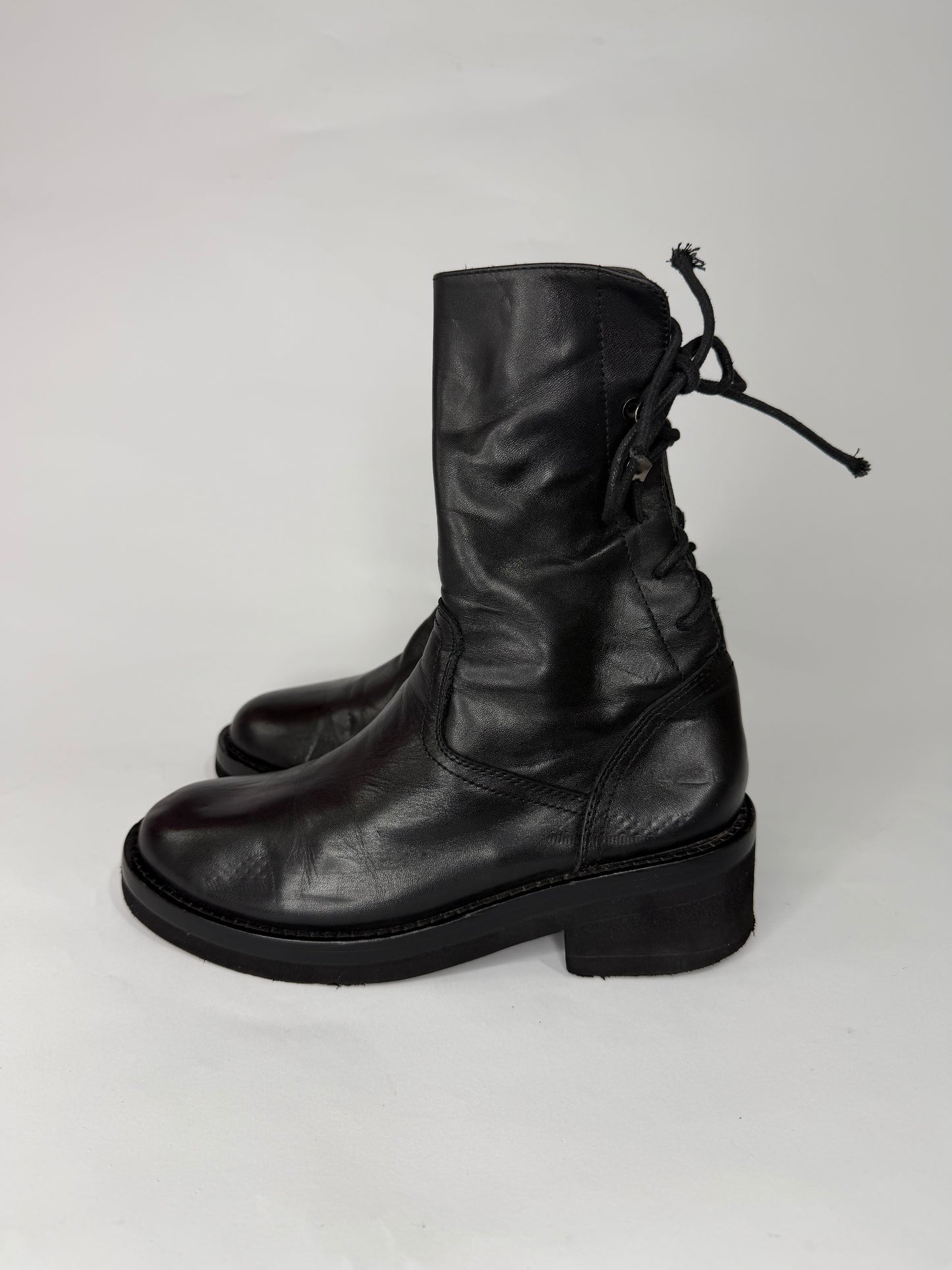Ann Demeulemeester

Heiko Laced Back Ankle Boots Size 35 EU/ 5 US/ 2 UK