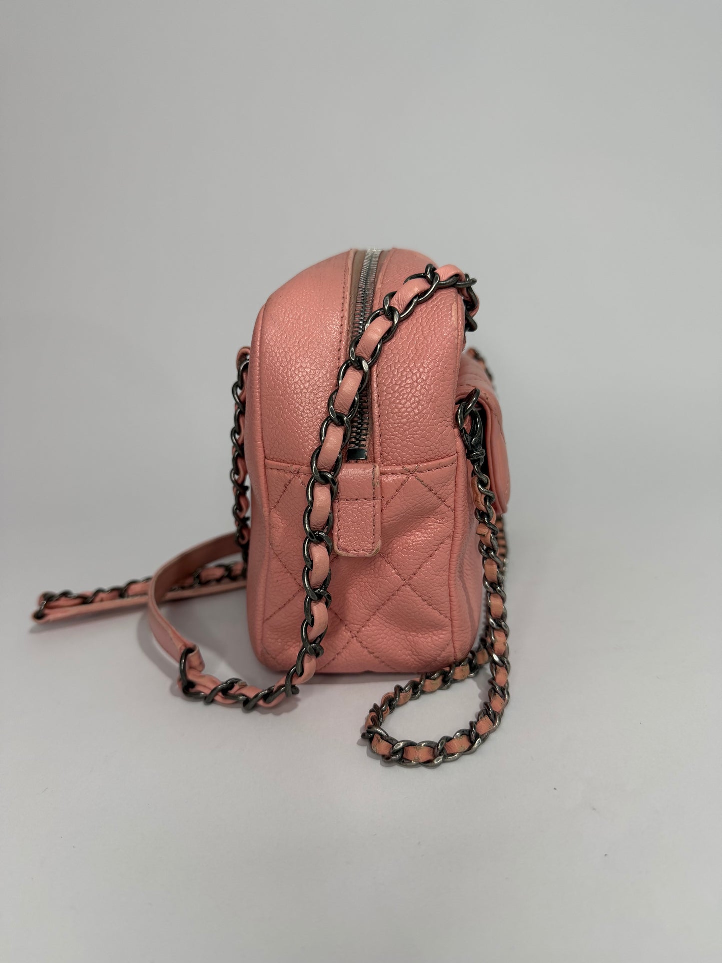 CHANEL
Pink Caviar And Quilted Lambskin Leather CC Break Camera Case Bag