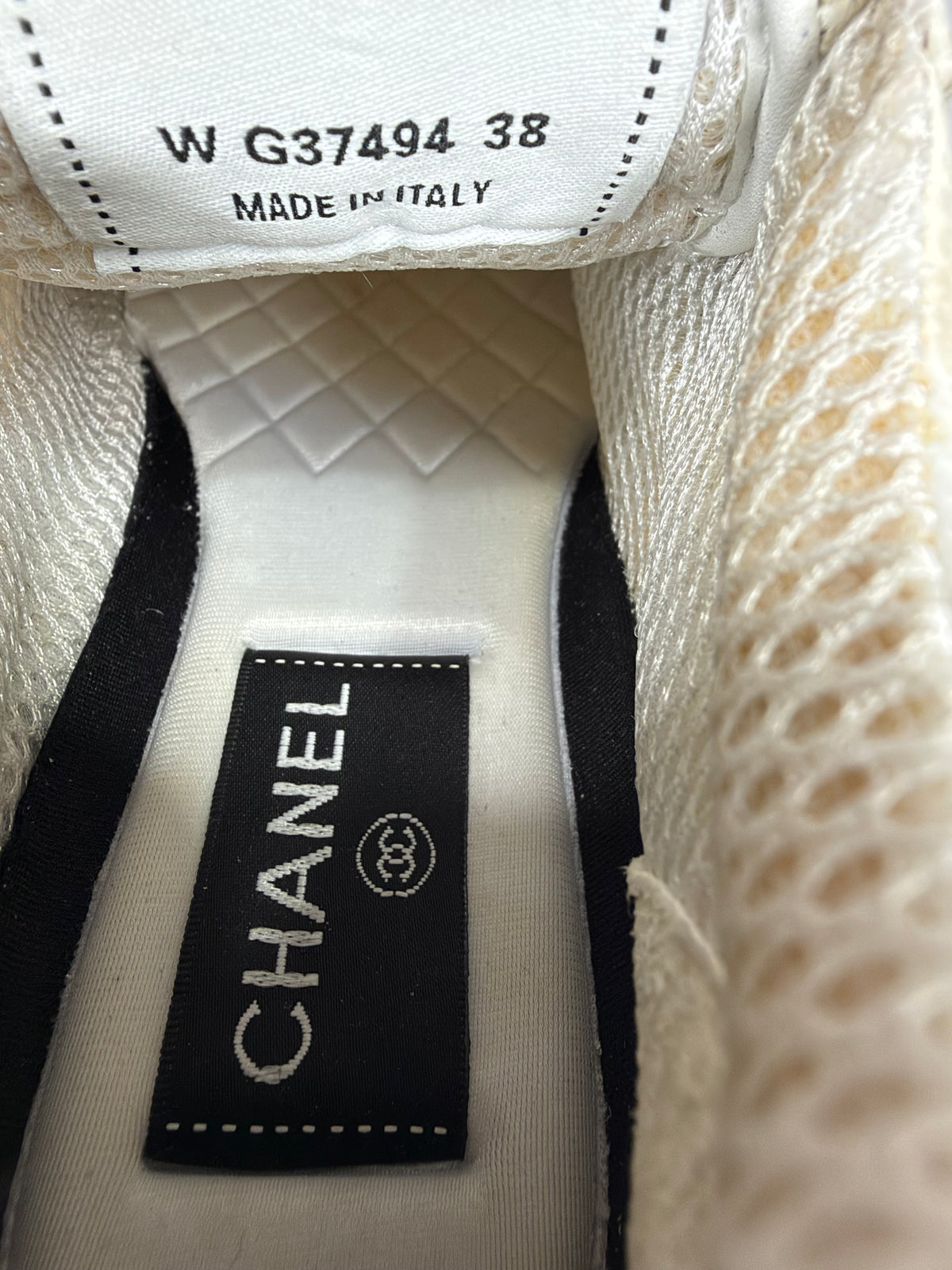 Chanel White Leather and Mesh CC Low Top Sneakers Size 38 EU/ 8 US/ 5 UK
