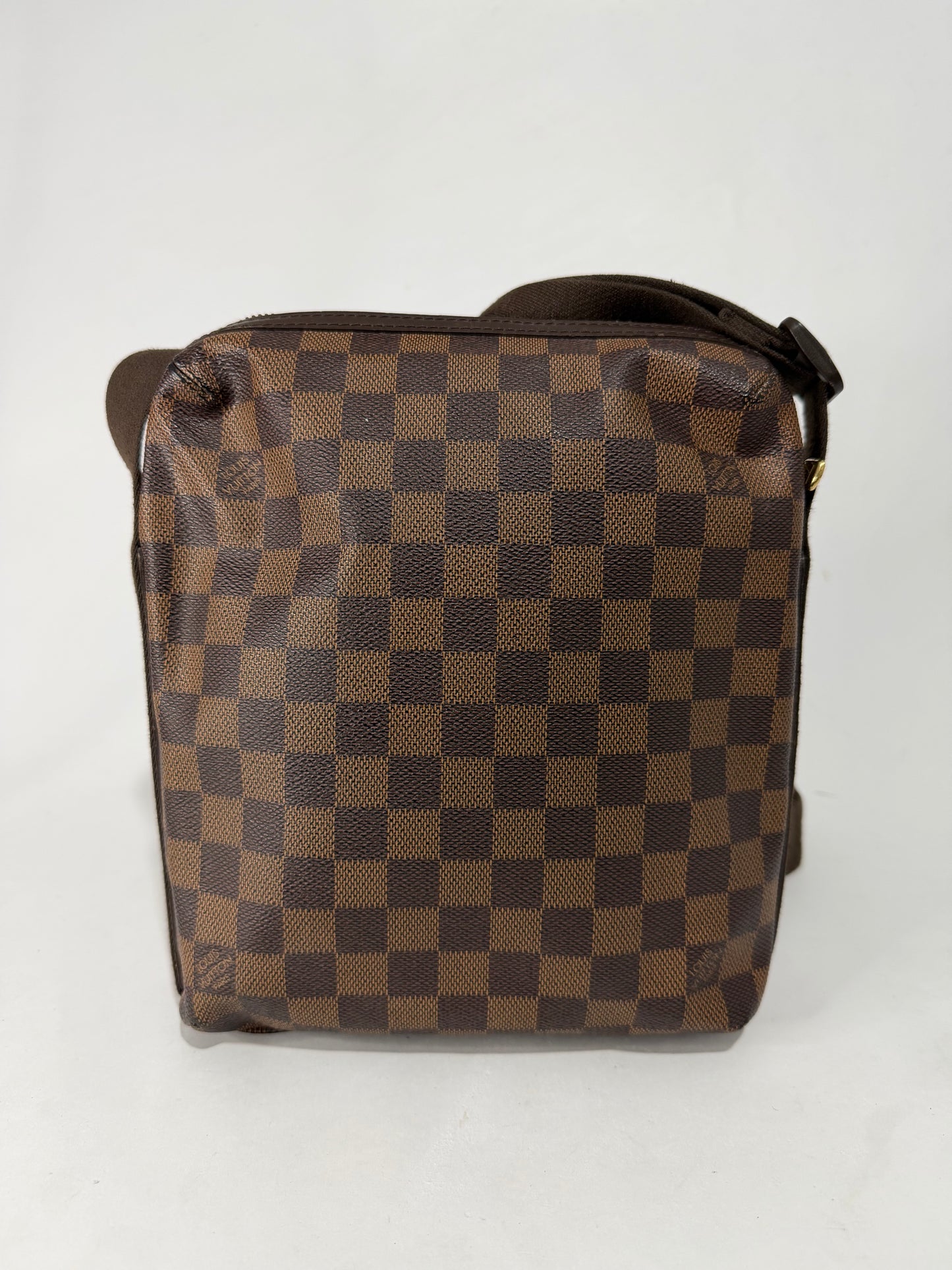 LOUIS VUITTON
Damier Ebene Trotteur Beaubourg