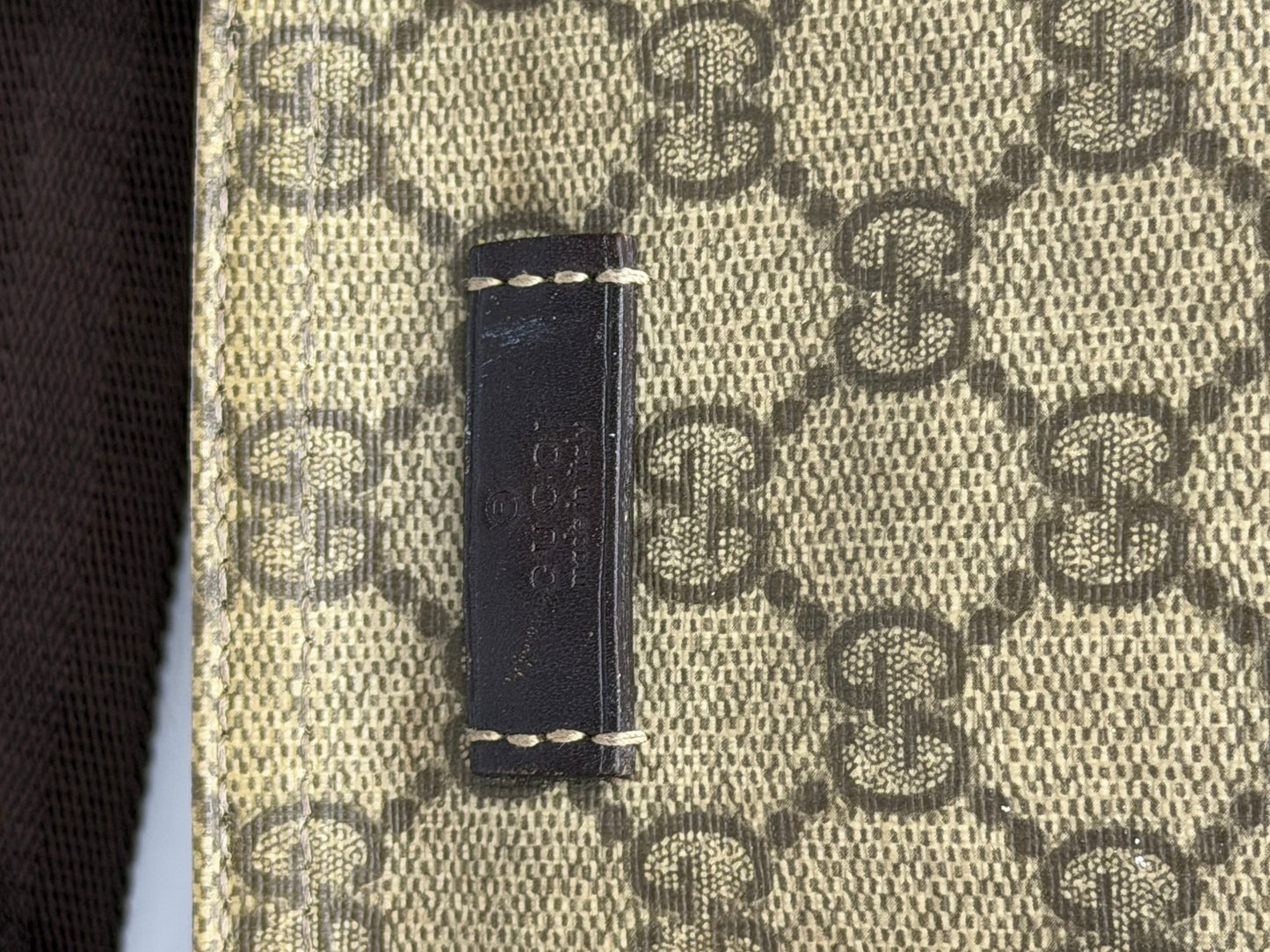 Gucci Beige GG Supreme Canvas Crossbody Bag