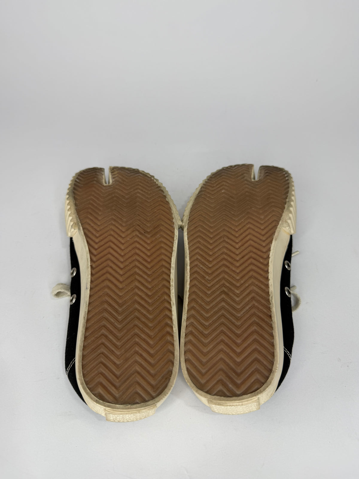 Maison Margiela Tabi Low Sneaker Size 37 EU/ 7 US/ 4 UK
