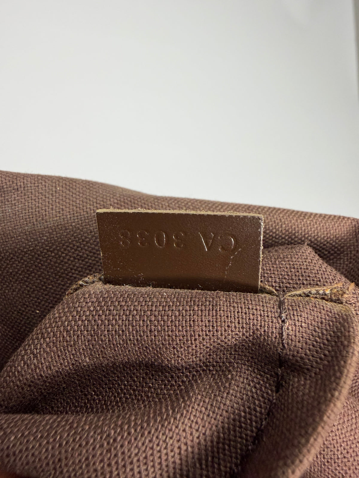 LOUIS VUITTON
Damier Ebene Brooklyn GM