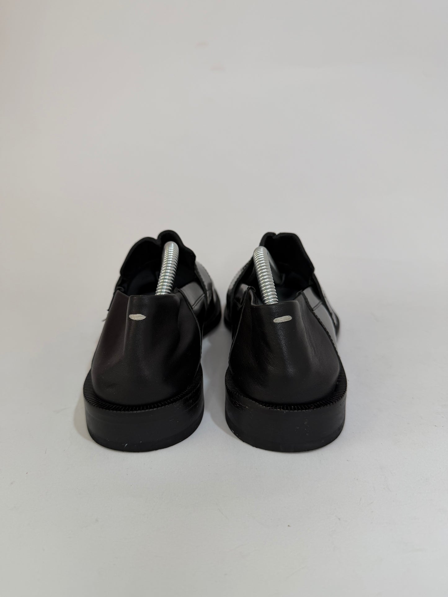 Maison Margeil Tabi strap split-toe loafers Size 37 EU/ 7 US/ 4 UK
