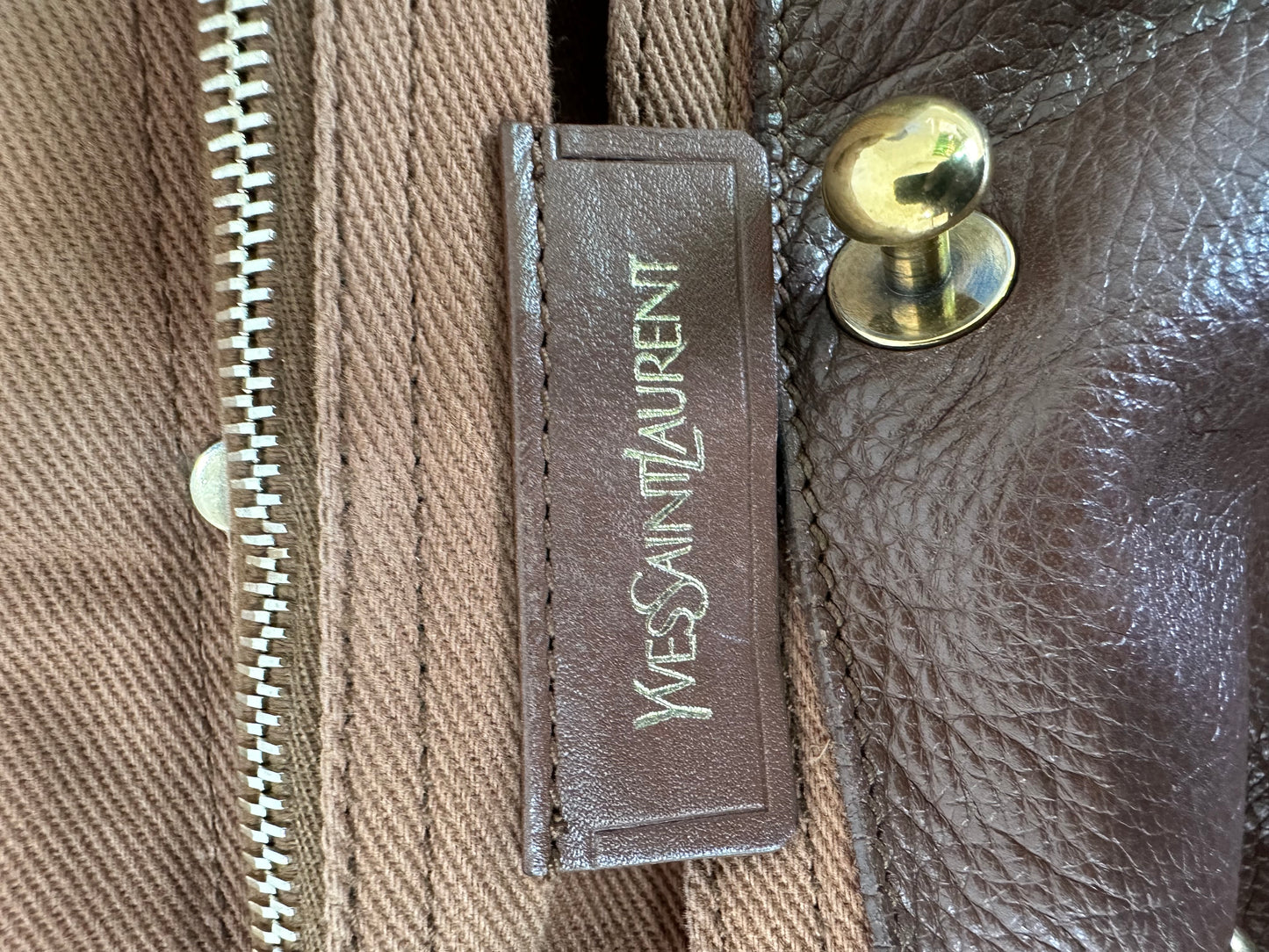 YVES SAINT LAURENT
Leather Top-Handle Bag