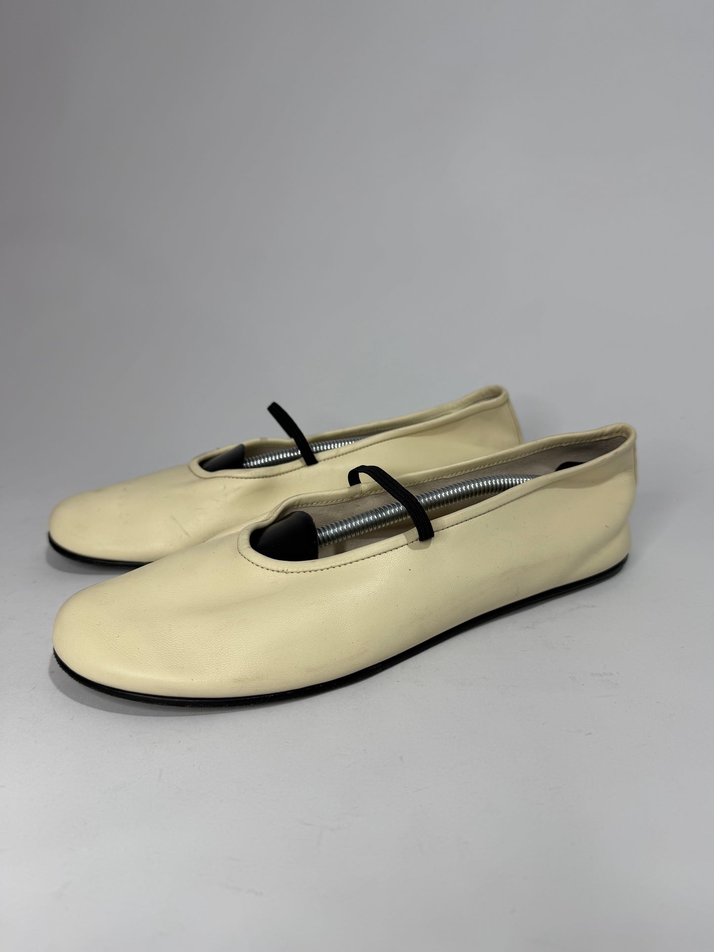 The Row Off White Leather Elastic Ballet Flats Size 40 EU/ 10 US
