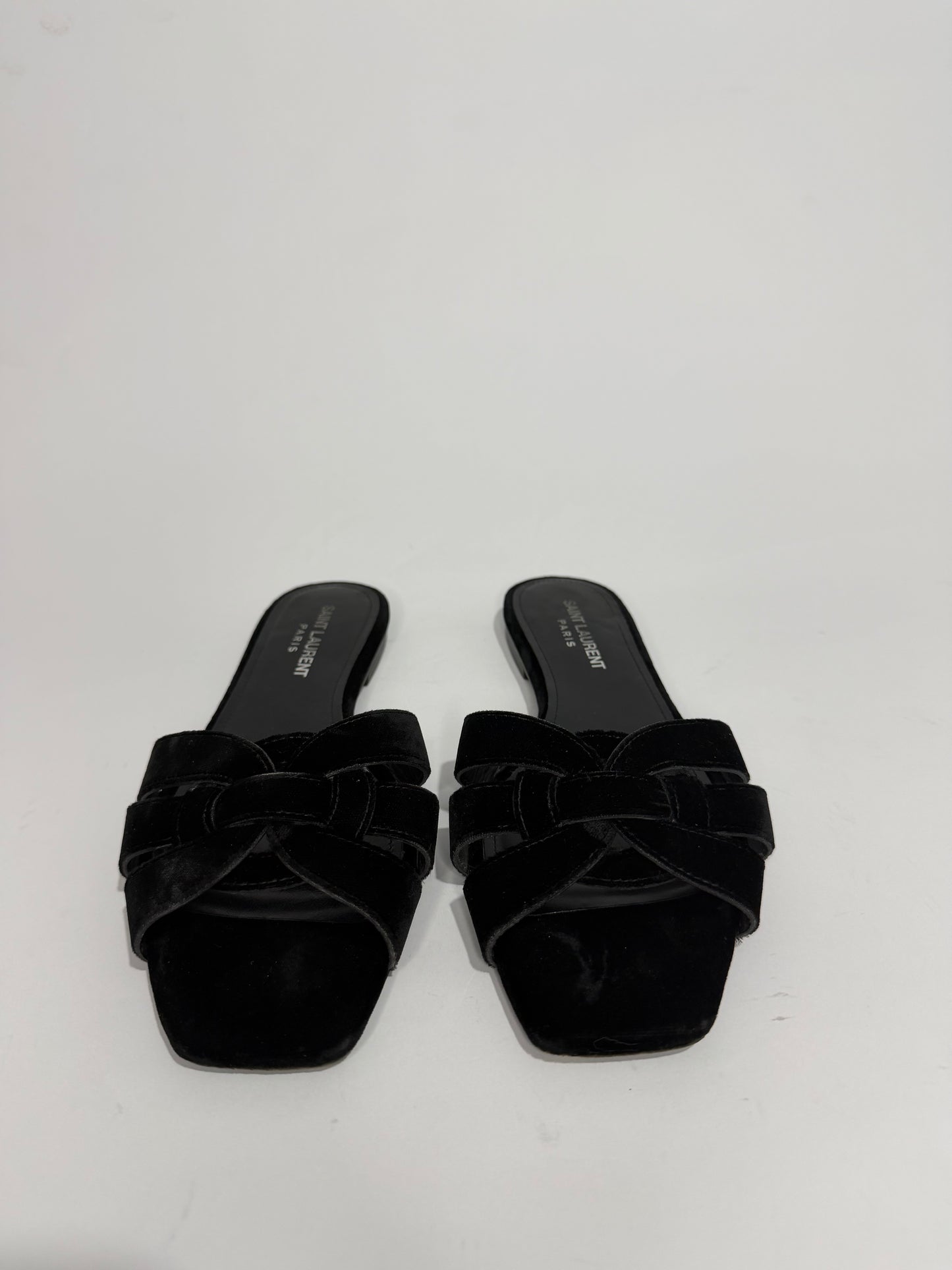 Saint Laurent
Velvet Slides Womens Size 37.5 EU/ 7.5 US/ 5.5 UK