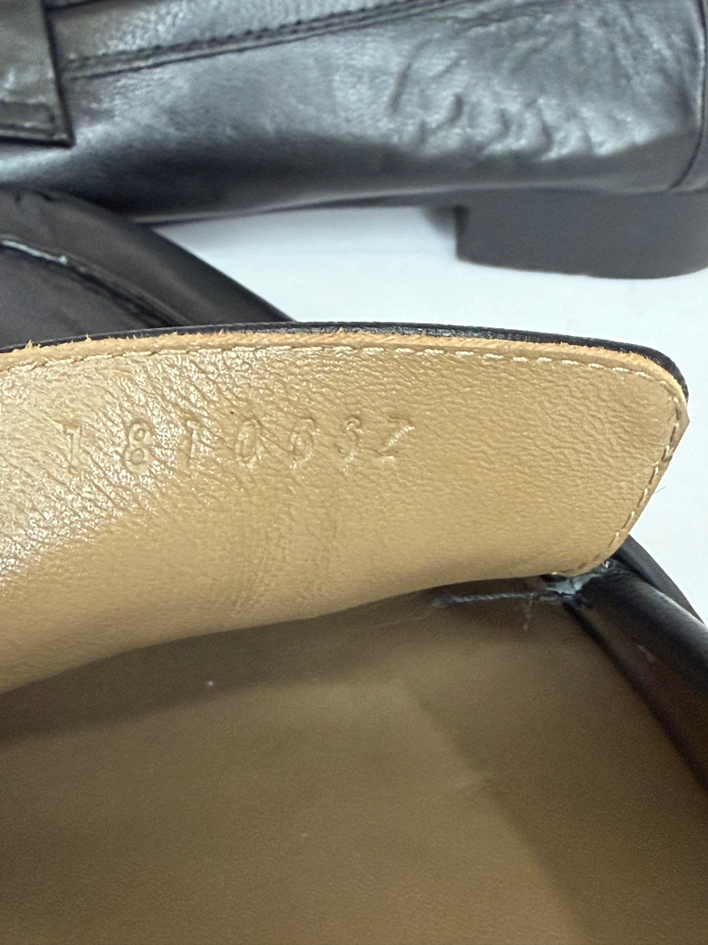 Hermès
Paris H Logo Loafers
Women's Size 36 EU/ 6 US / 3 UK