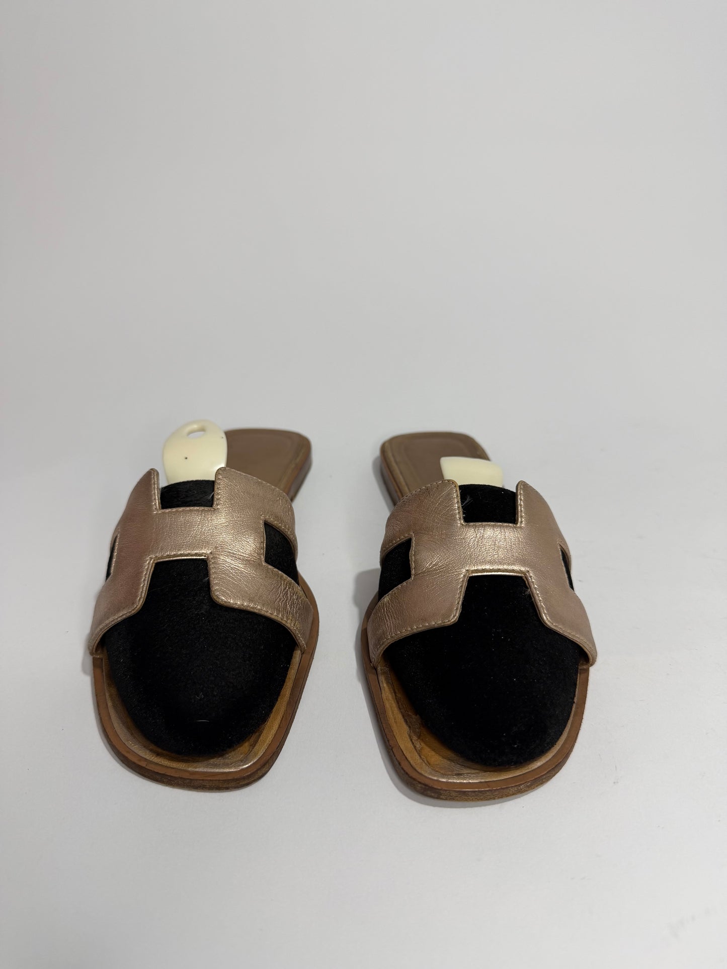 HERMES Metallic Box Calfskin Oran Sandals 38 EU/ 8 US / 5 UK