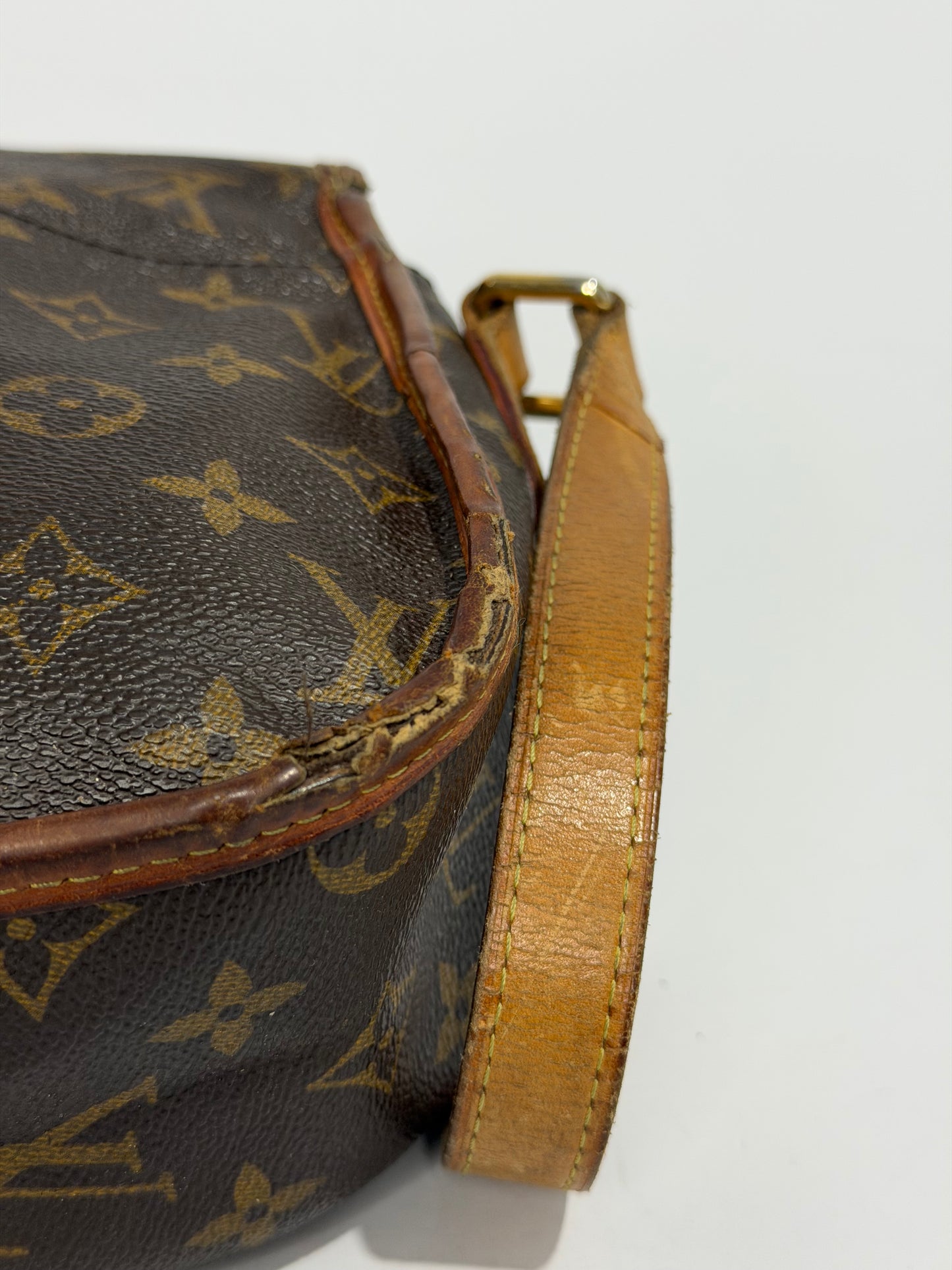Louis Vuitton
Monogram Menilmontant PM