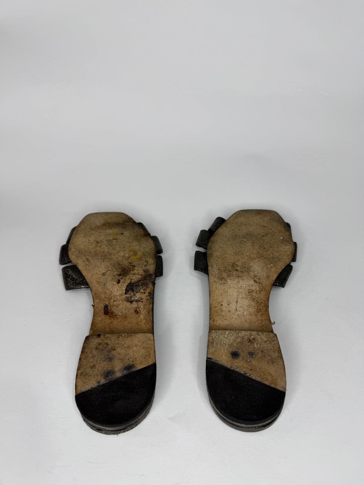 Saint Laurent Paris Silver Leather Tribute Flat Sandals Size 38.5 EU/ 8.5 US / 5.5 UK