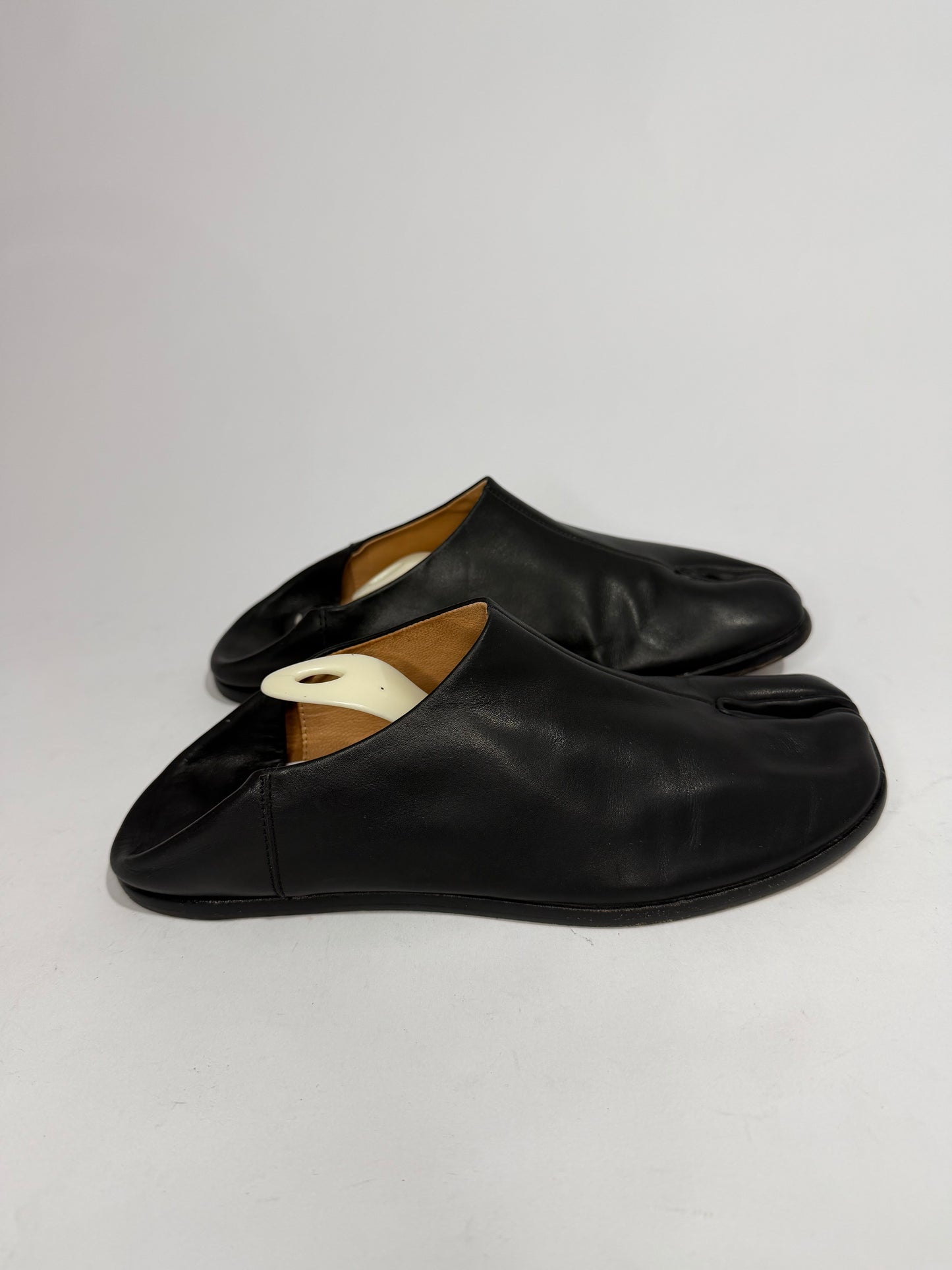 Maison Margiela
Tabi babouche shoes