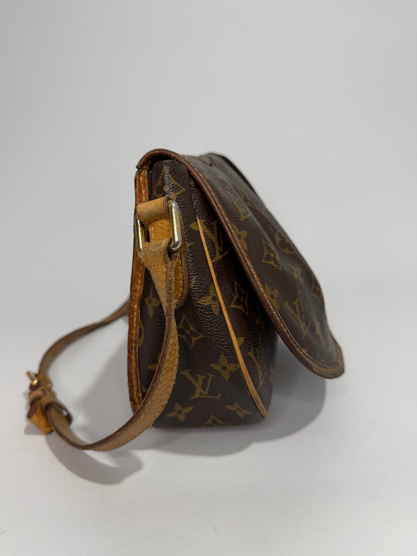 Louis Vuitton
Monogram Menilmontant PM
