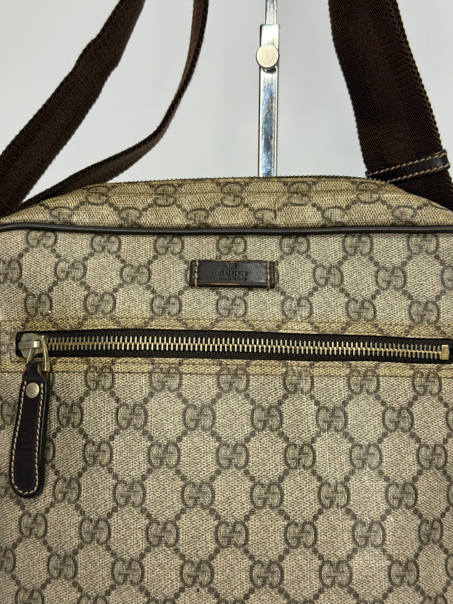 Gucci
GG Supreme Messenger Bag