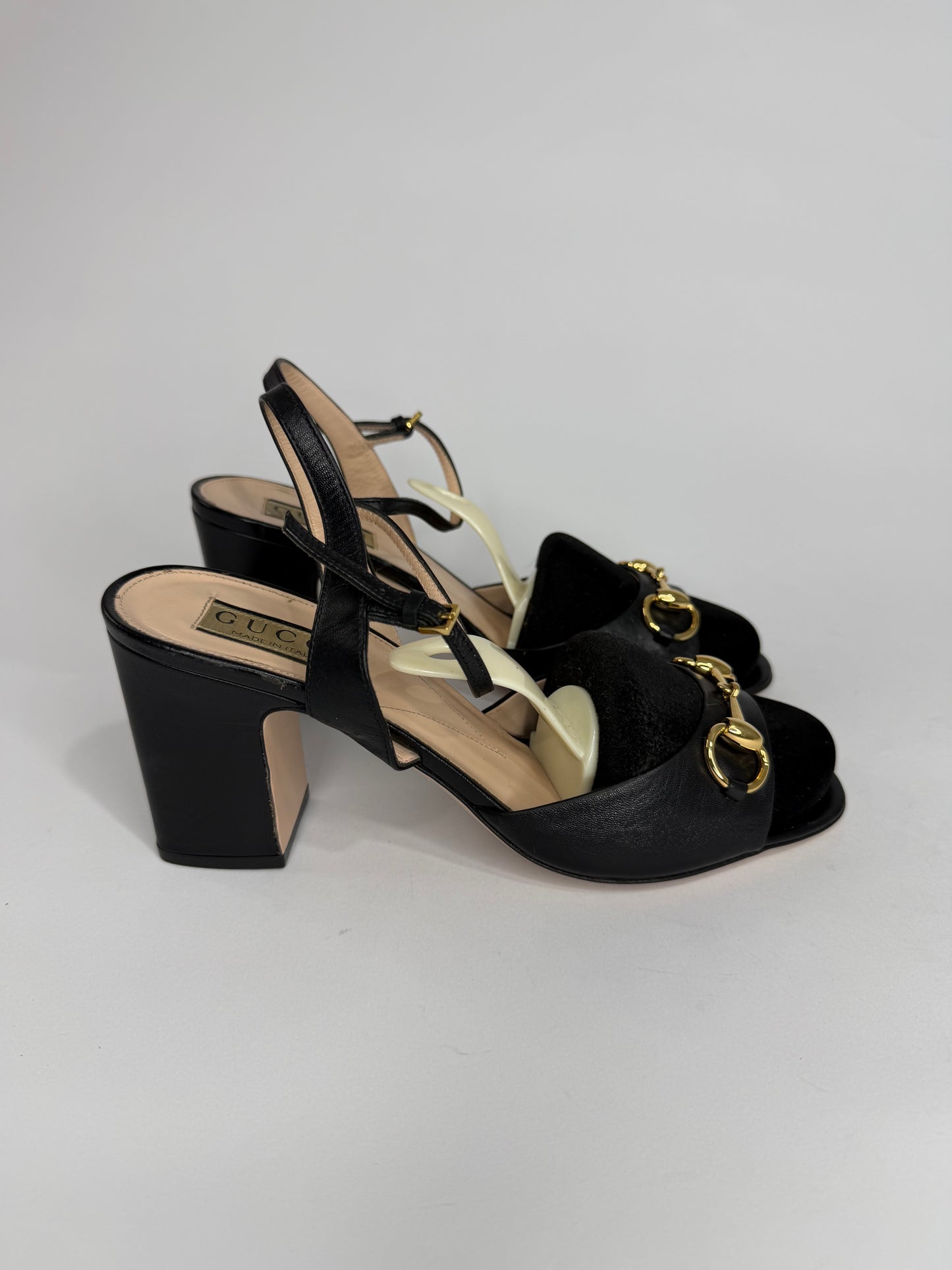 Gucci
Horsebit Accent Leather Sandals
Women's Size 39 EU/ 9 US / 6 UK