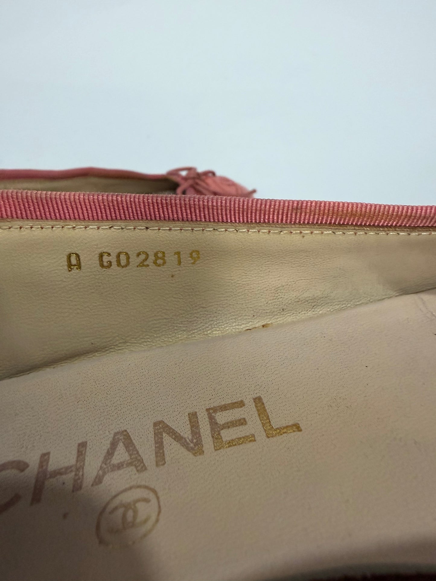 Chanel Pink Patent Leather CC Bow Ballet Flats Size 34 EU/ 4 US/ 1 UK