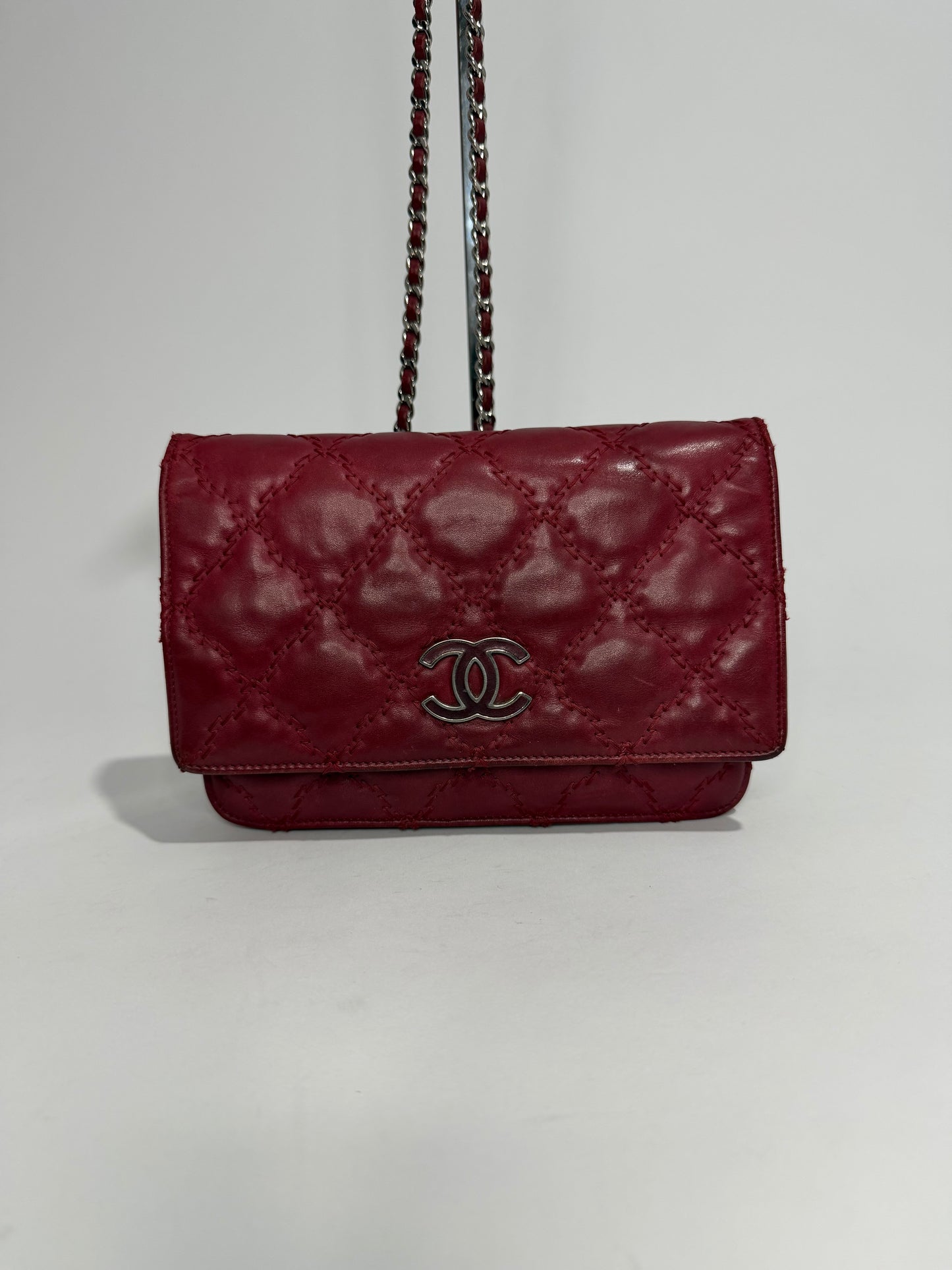 Chanel
Double Stitch Hamptons Wallet On Chain