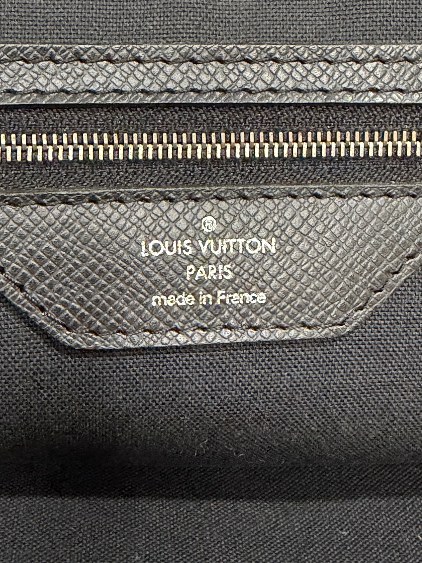 Louis Vuitton Black Taiga Leather Neo Igor Briefcase