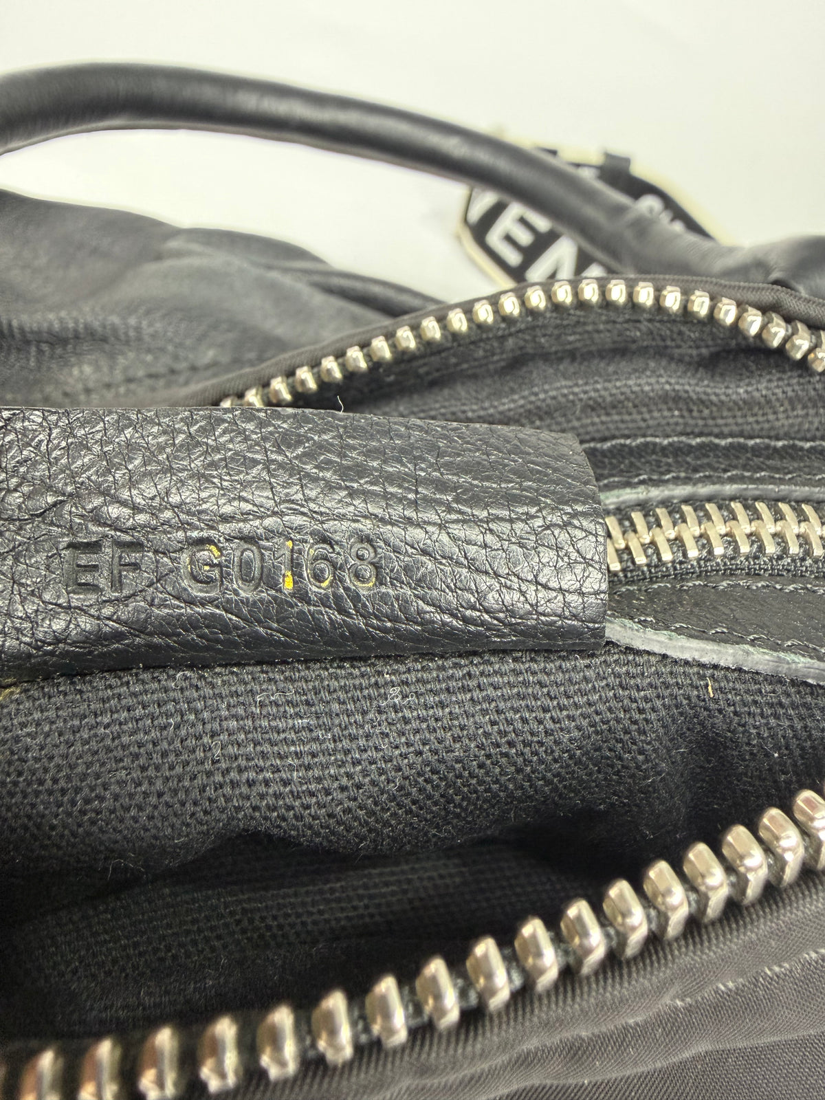 Givenchy
Mini Pandora Bag