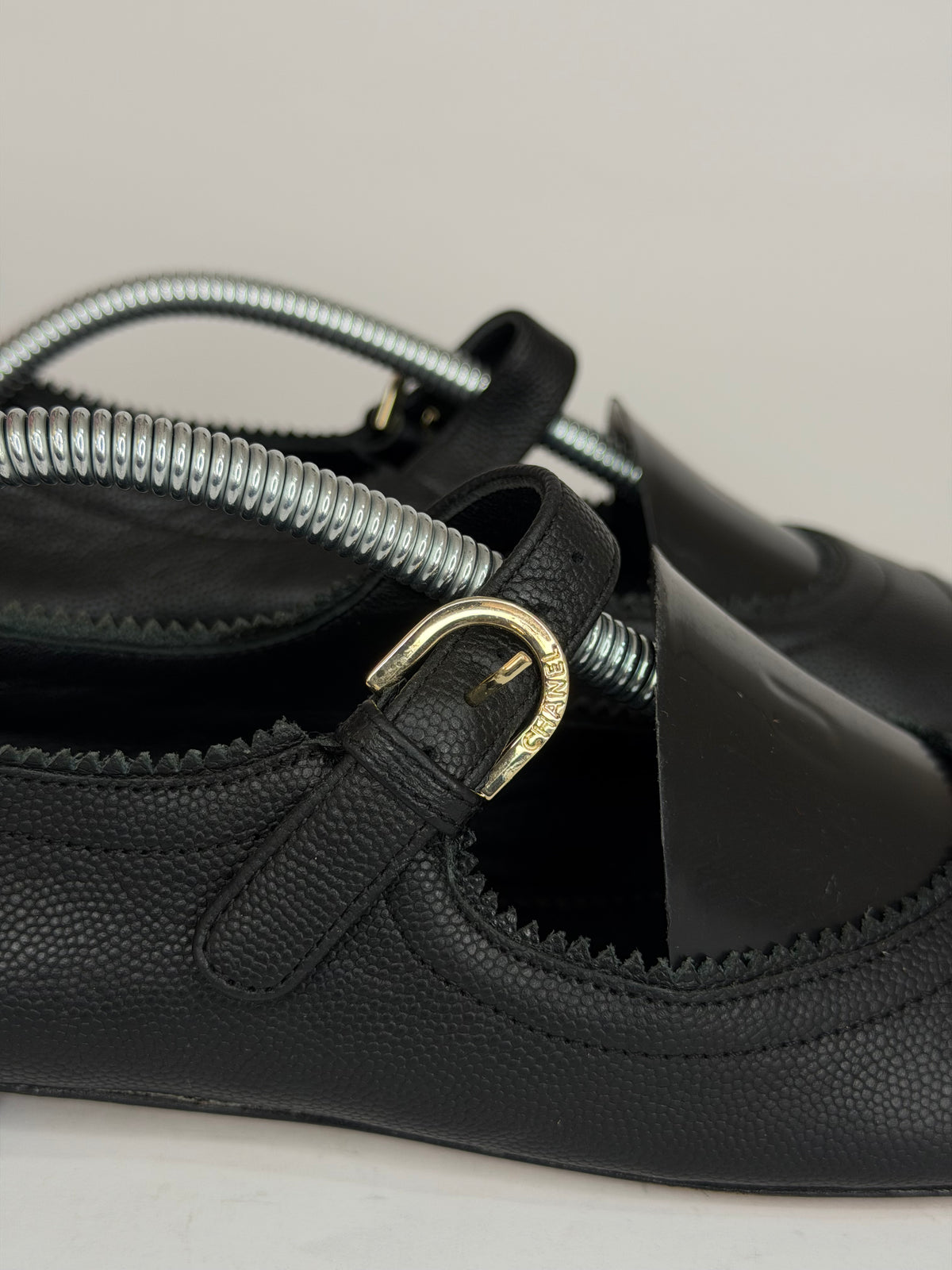 CHANEL
Lambskin Mary Jane Flats Black Size 37 EU