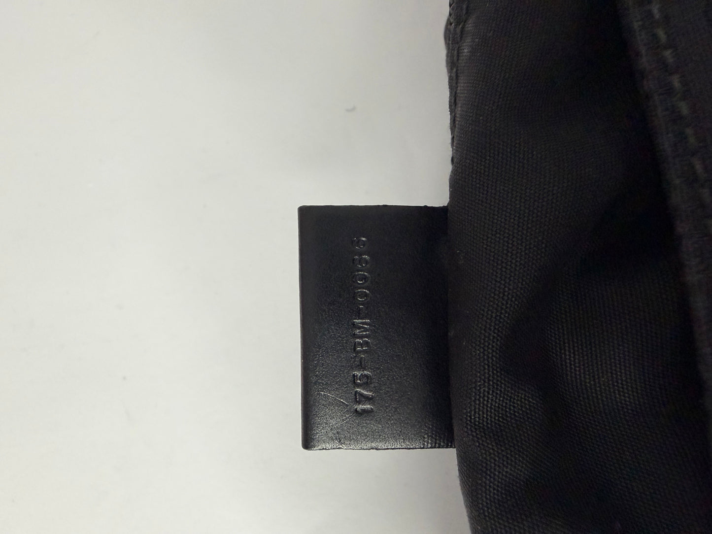 Dior Homme
Signature Messenger Bag Vintage