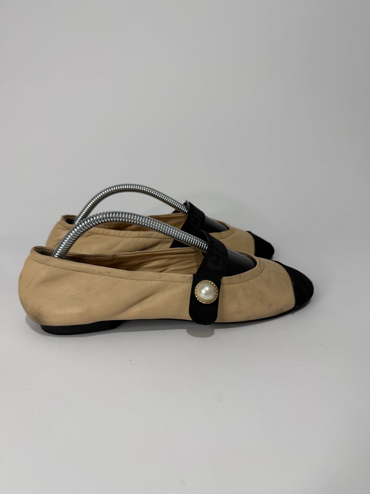 CHANEL Beige & Black Leather Mary Jane Cap Toe Ballet Flats Pearl Button Size EU 36