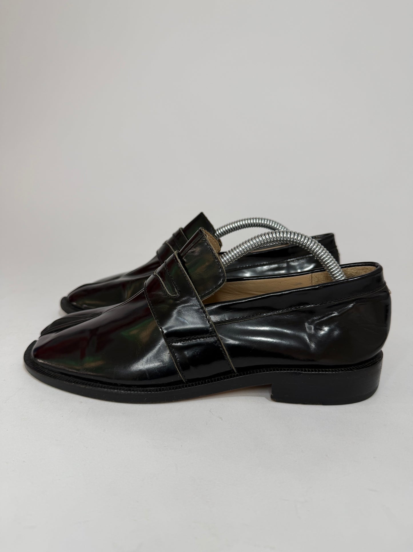 Maison Margiela Tabi Split Toe Patent Leather Loafers Black Size 36 EU/6 US