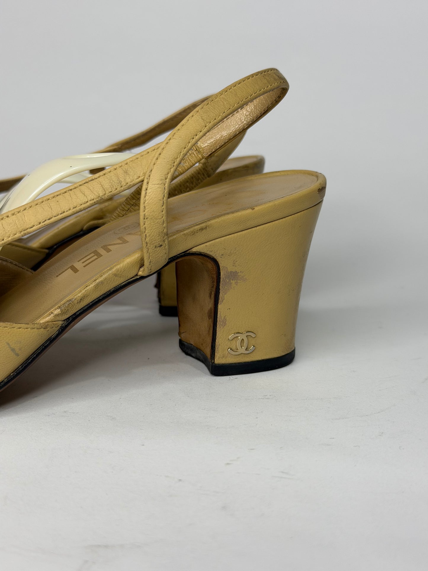 Chanel Beige/Black Leather and Canvas CC Slingback Pumps Size 36.5 EU/6.5 US