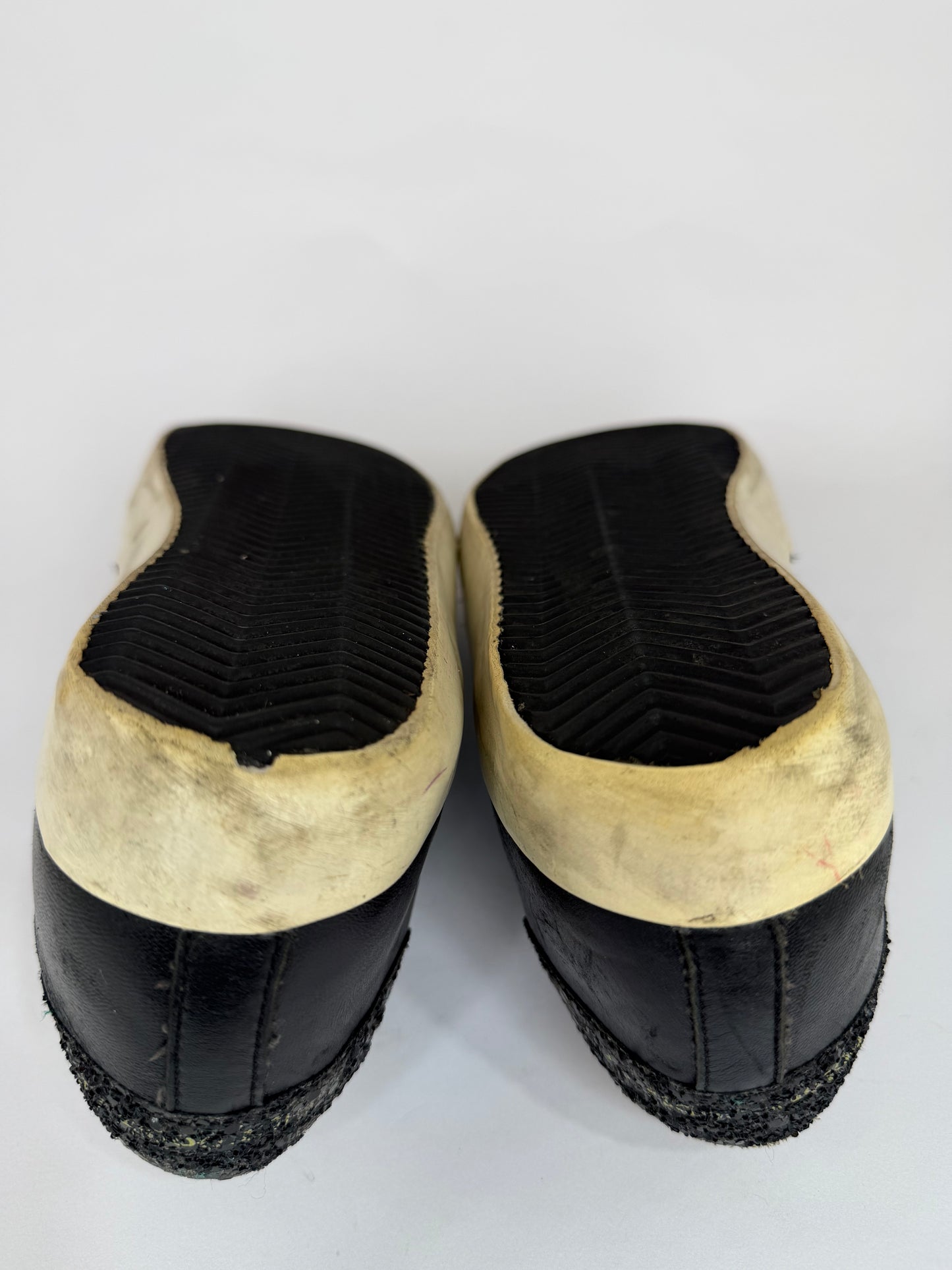 Golden Goose Super Star Black Leather and Suede Lace Up Sneakers Size 40 EU/ 8 US / 7 UK